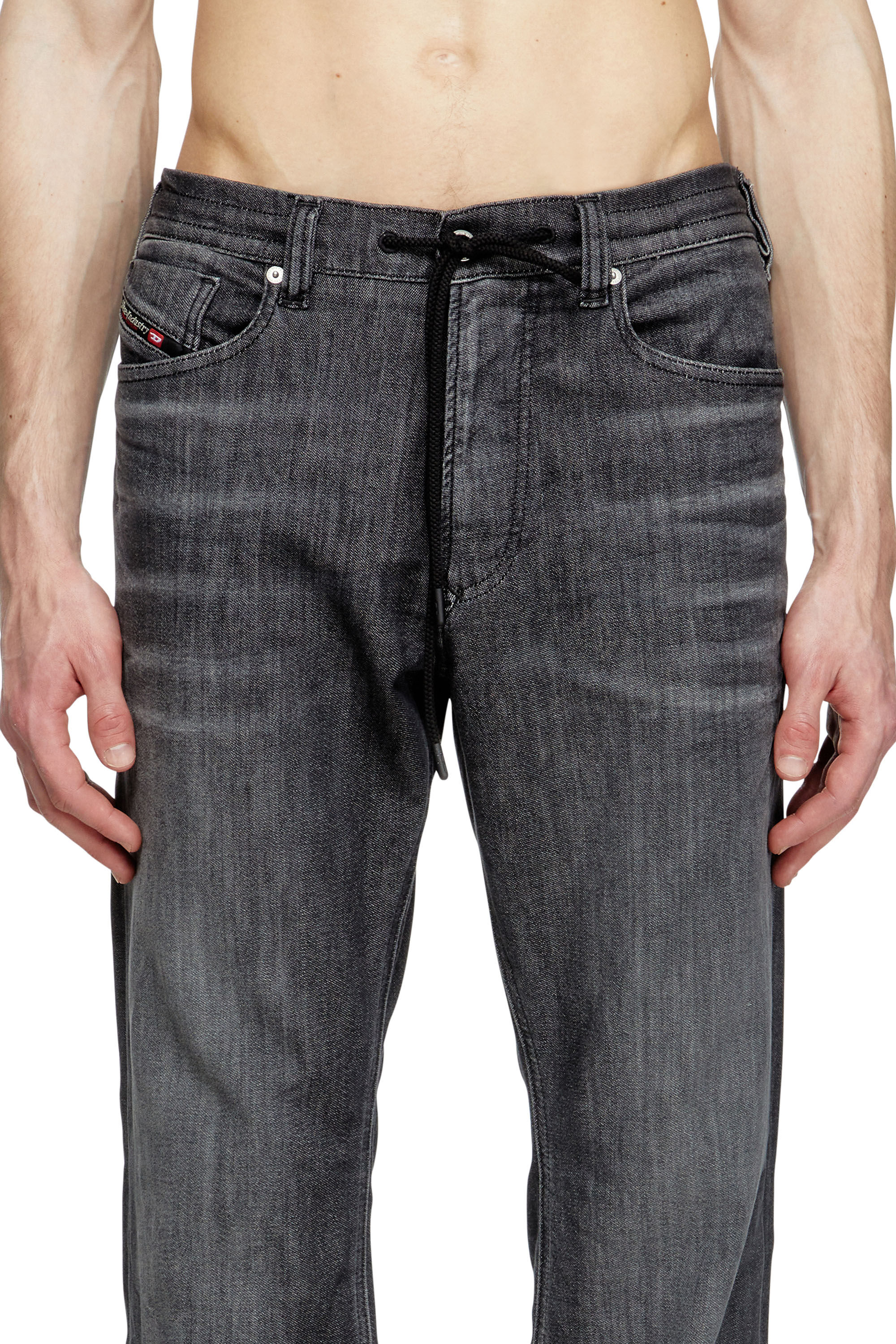 Diesel - Relaxed 2080 D-Reel Joggjeans® 09M66 Homme, Noir/Gris foncé - Image 5