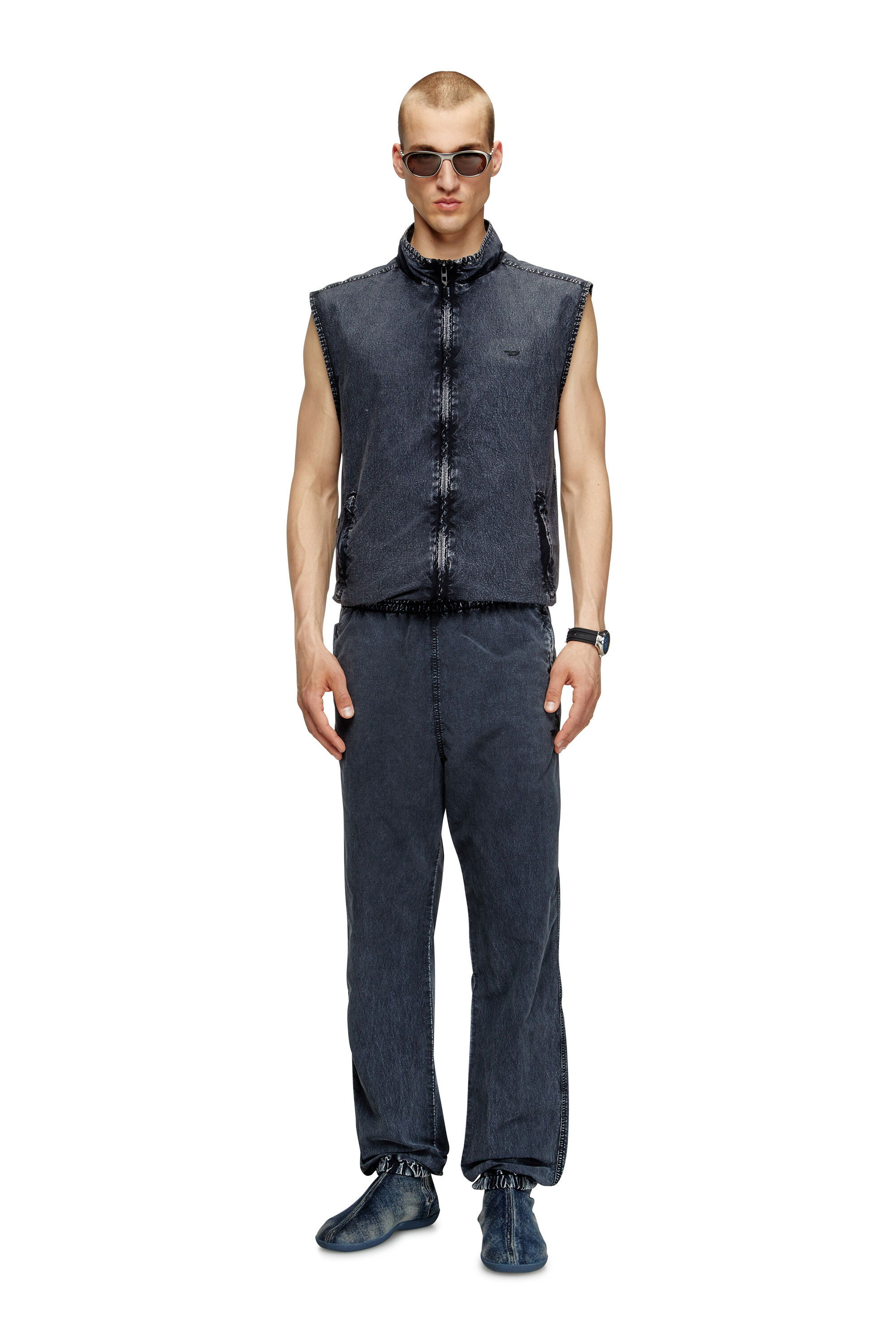 Diesel - J-ERB, Gilet en taslan de nylon recyclé Homme in Noir - 1