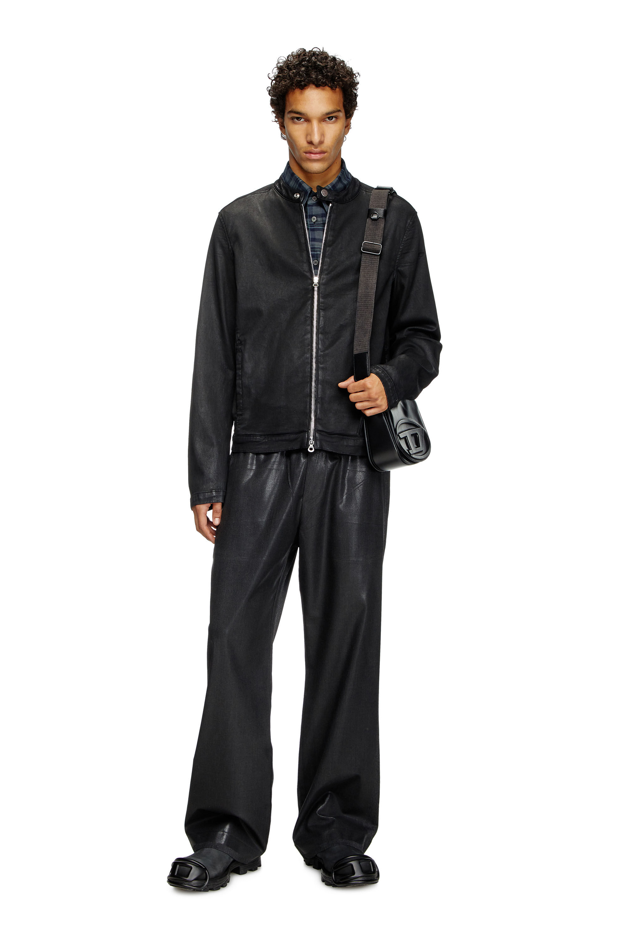 Diesel - D-GLORY JOGG, Veste biker en JoggJeans enduit Homme in Noir - 1