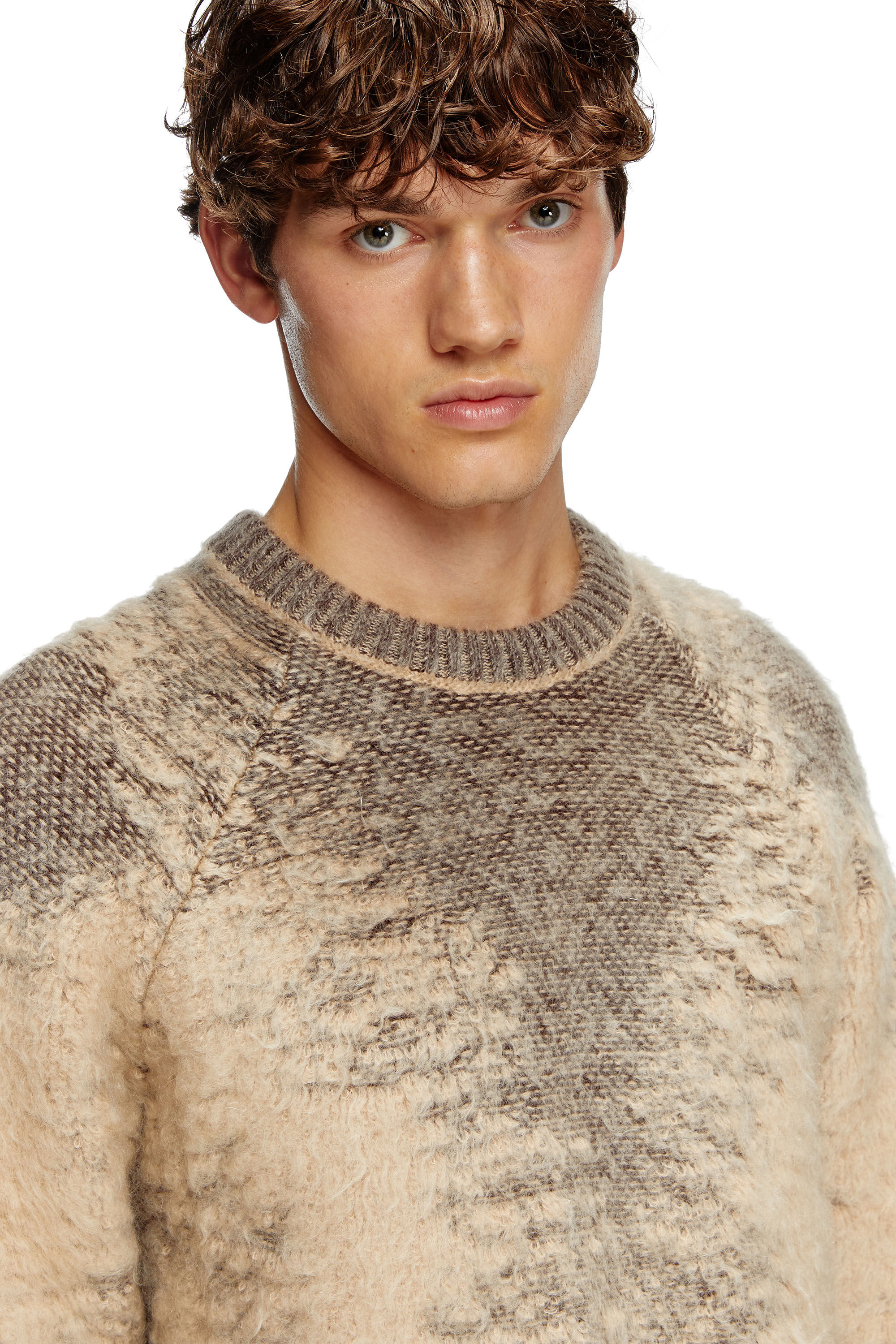 Diesel - K-PENNAC, Pull en mélange de mohair avec effets sueur Homme in Beige - 5
