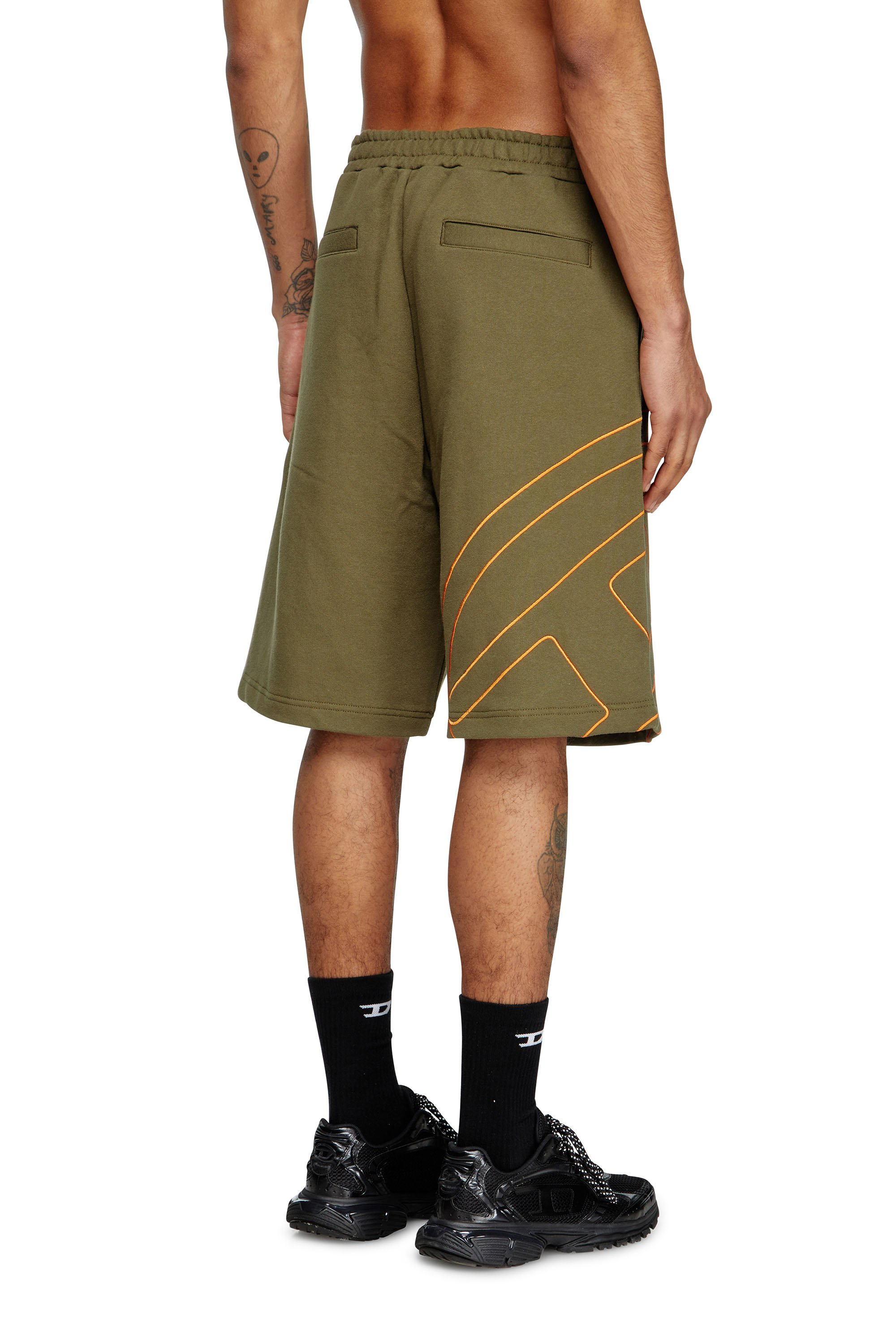 Diesel - P-CROW-MEGOVAL, Short de survêtement avec maxi logo D Homme in Vert - 2