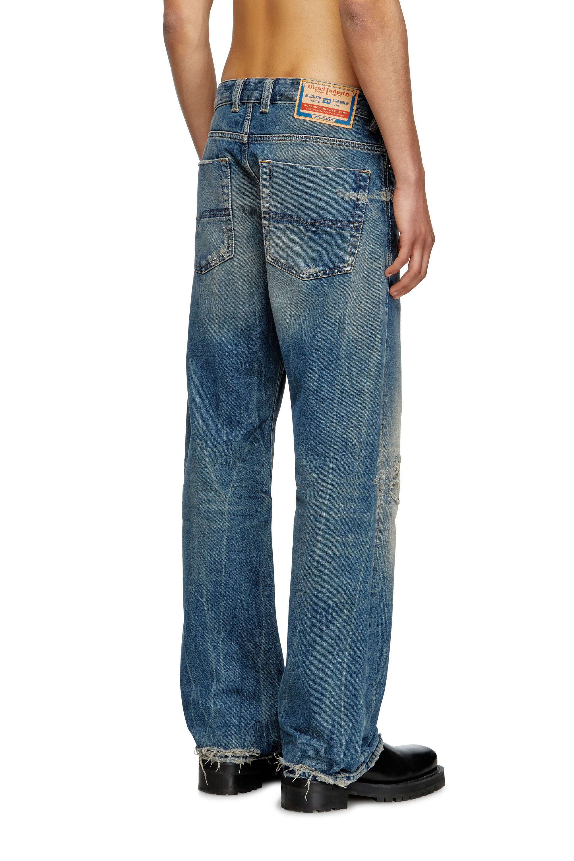 Diesel - Male's Relaxed Jeans 1980 D-Eeper 09M28, Medium Blue - 4