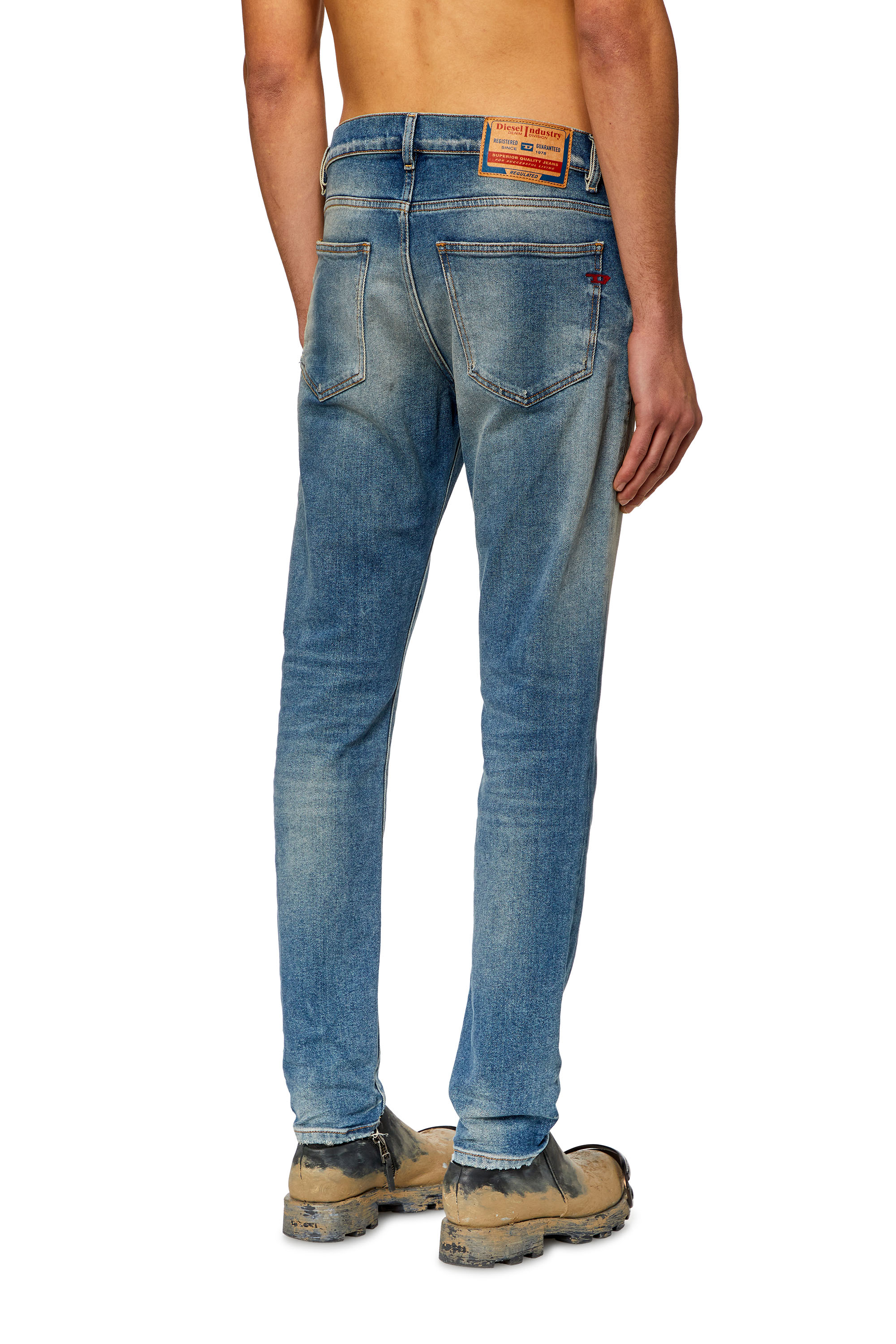 Diesel - Slim Jeans 2019 D-Strukt 09H55, Bleu Clair - Image 2