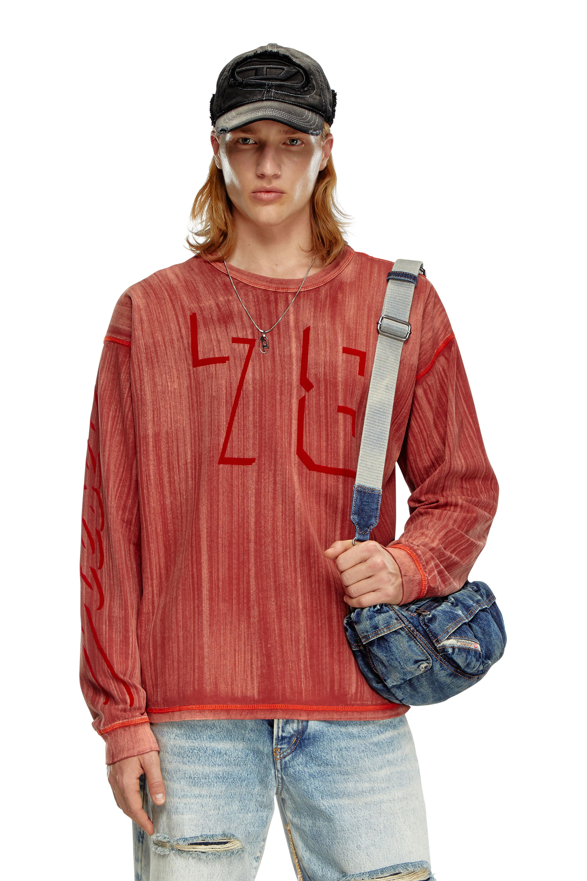 Diesel - T-BOXT-LS-Q2, Male's Long-sleeve T-shirt with brushstroke fading in Red - 1