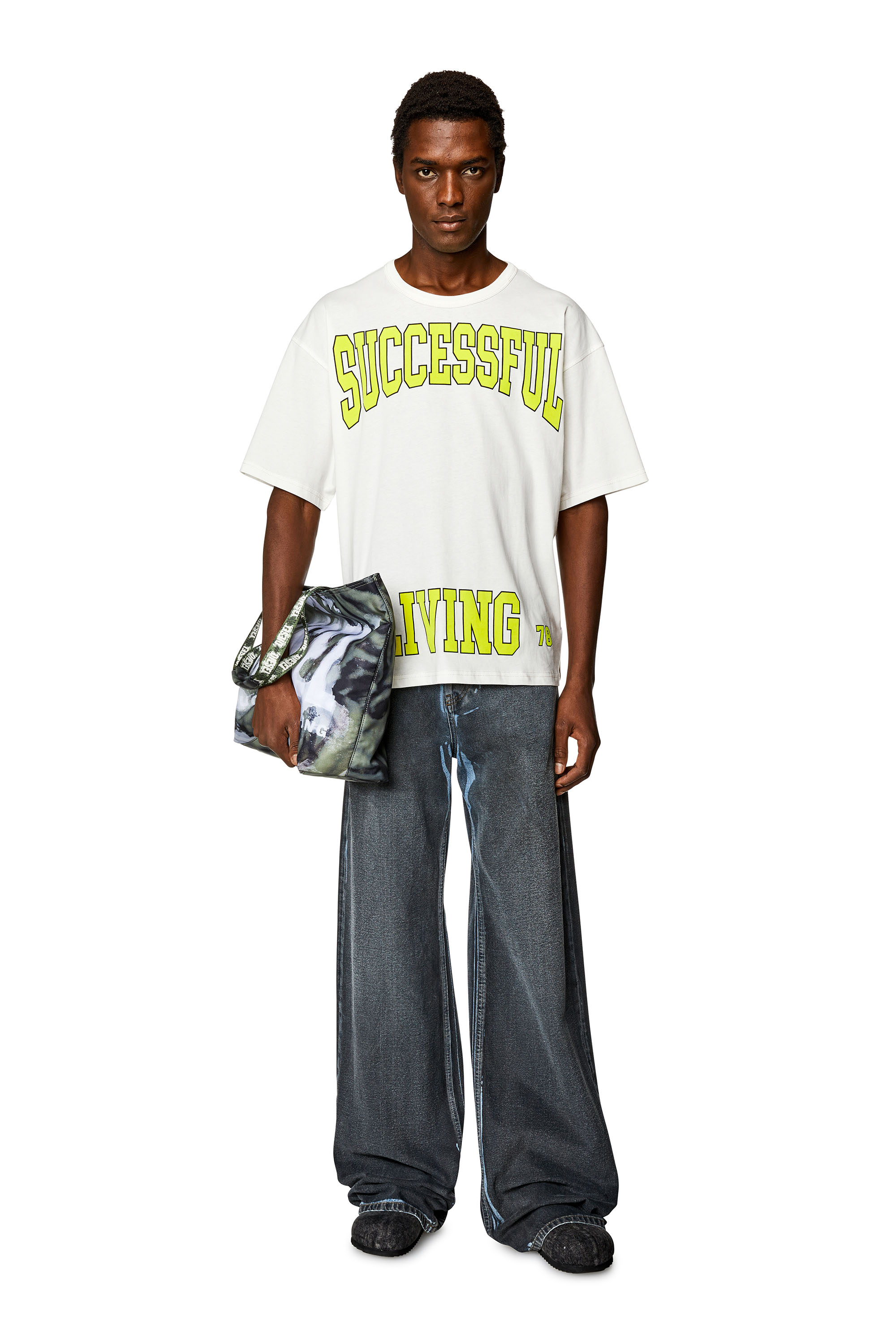 Diesel - T-BOXT-N9, Homme T-shirt à logo style universitaire en coton bio in Blanc - Image 3