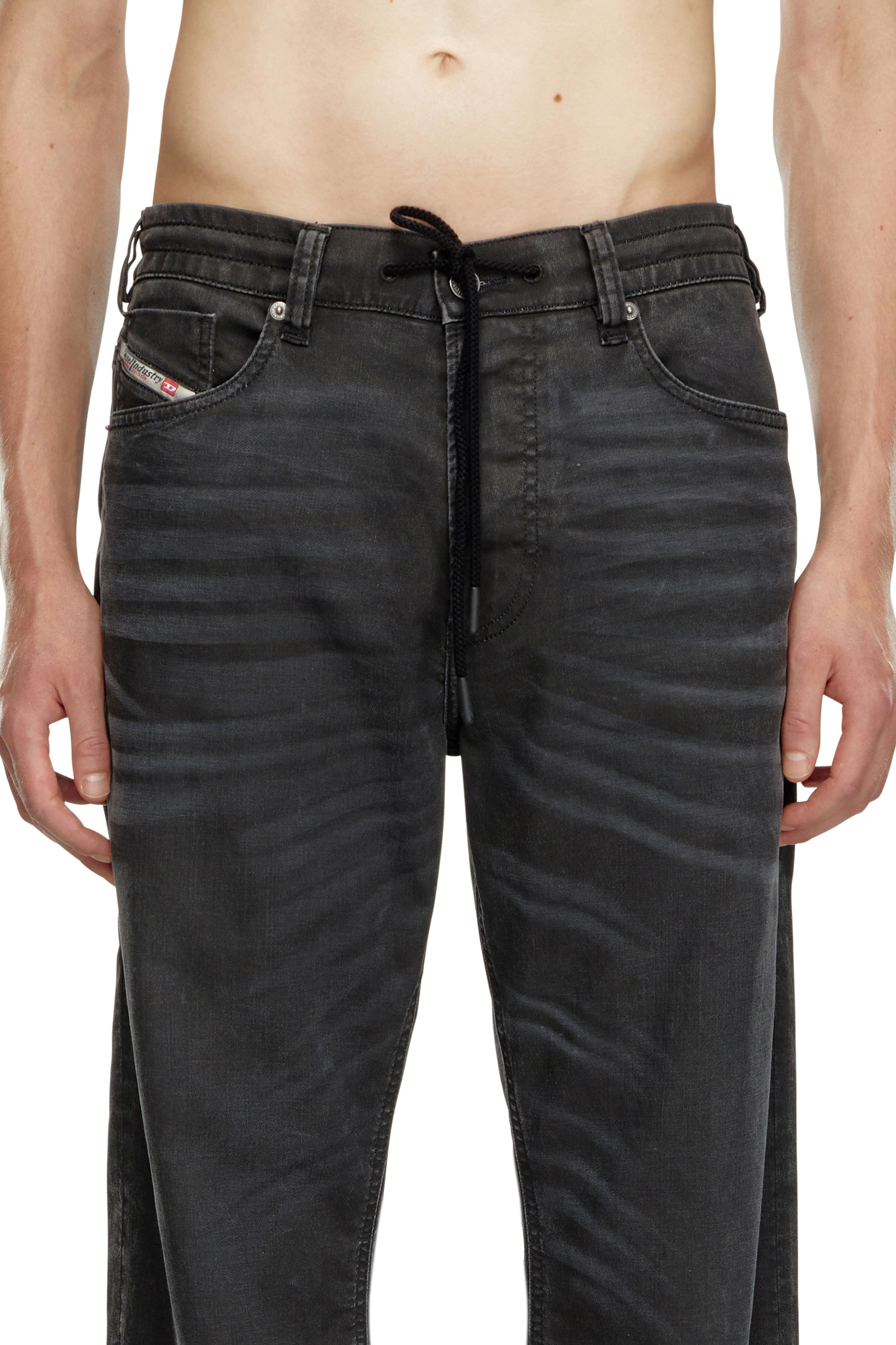 Diesel - Relaxed 2080 D-Reel Joggjeans® 09J75 Homme, Noir/Gris foncé - Image 4