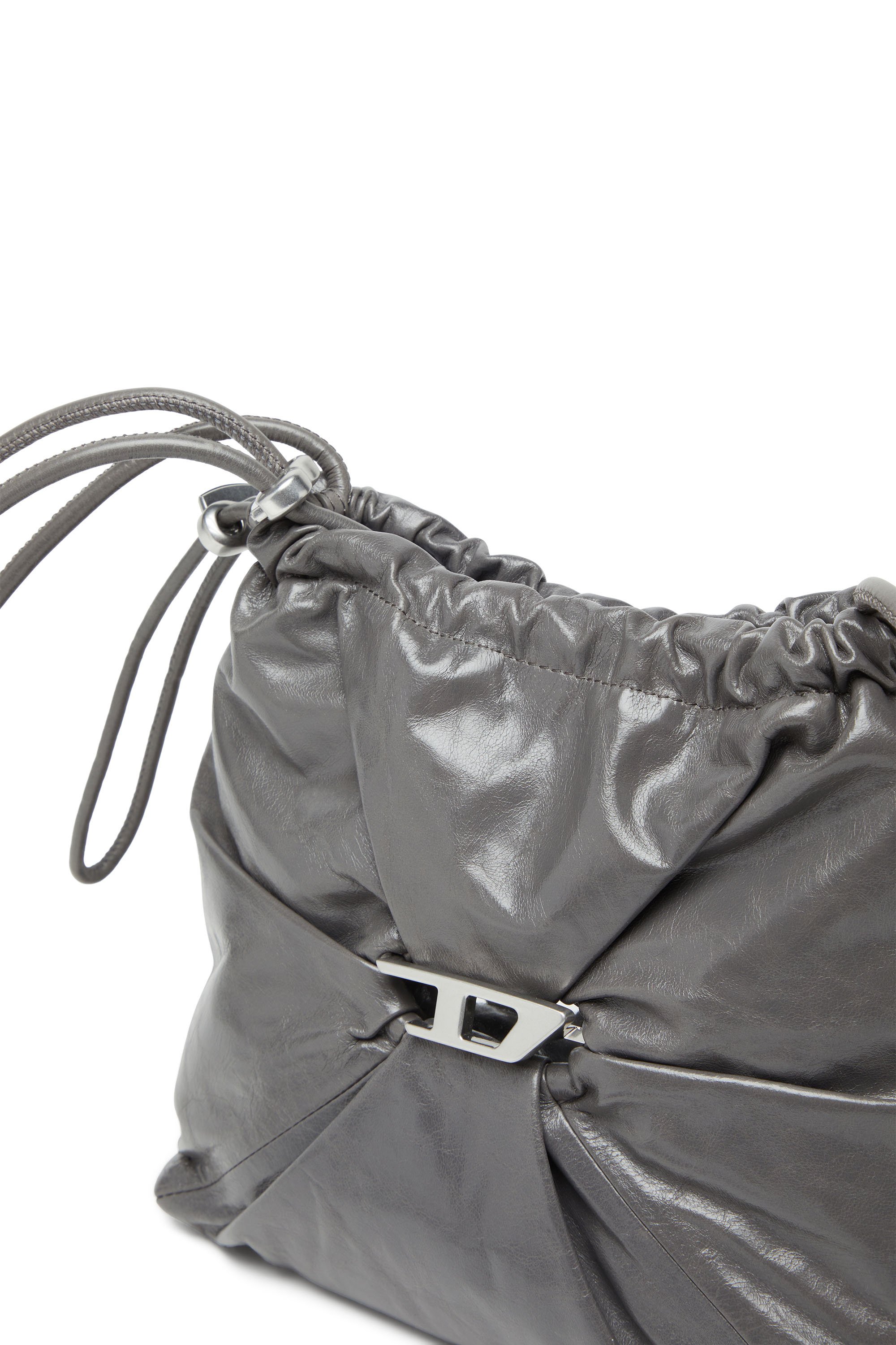 Diesel - SCRUNCH-D BUCKET, Sac seau en cuir froissé et brillant Femme in Gris - 5