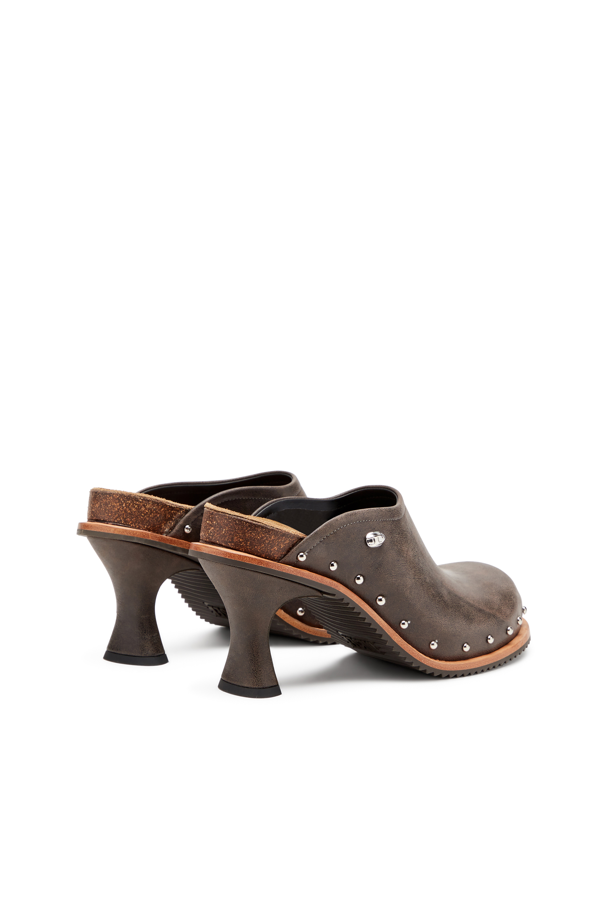 Diesel - D-WOODSTOCK ML CLOG W, Studded leather mules Femme in Marron - 3