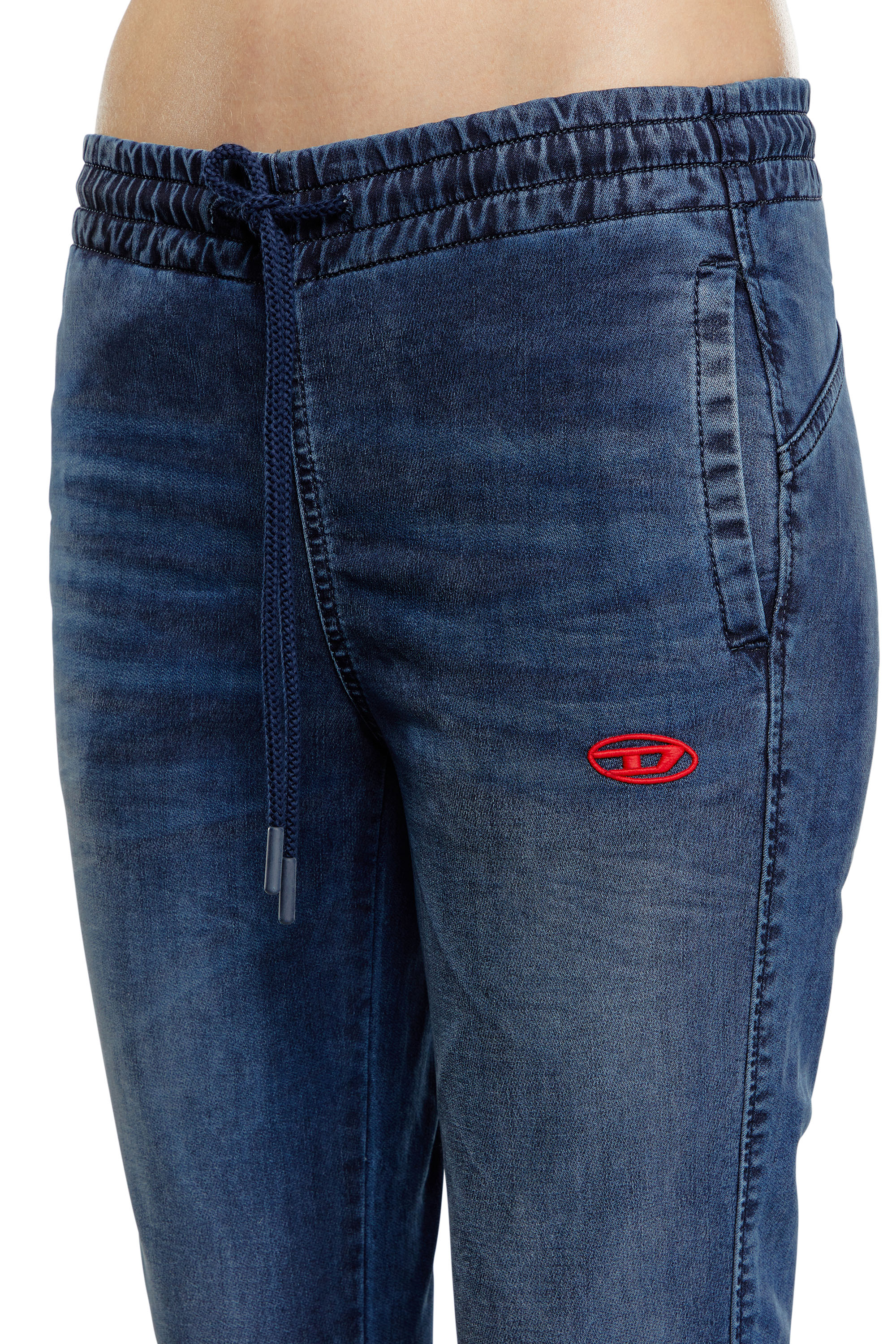 Diesel - Bootcut 2069 D-Ebbey Joggjeans® 068LX Femme, Bleu Foncé - Image 5