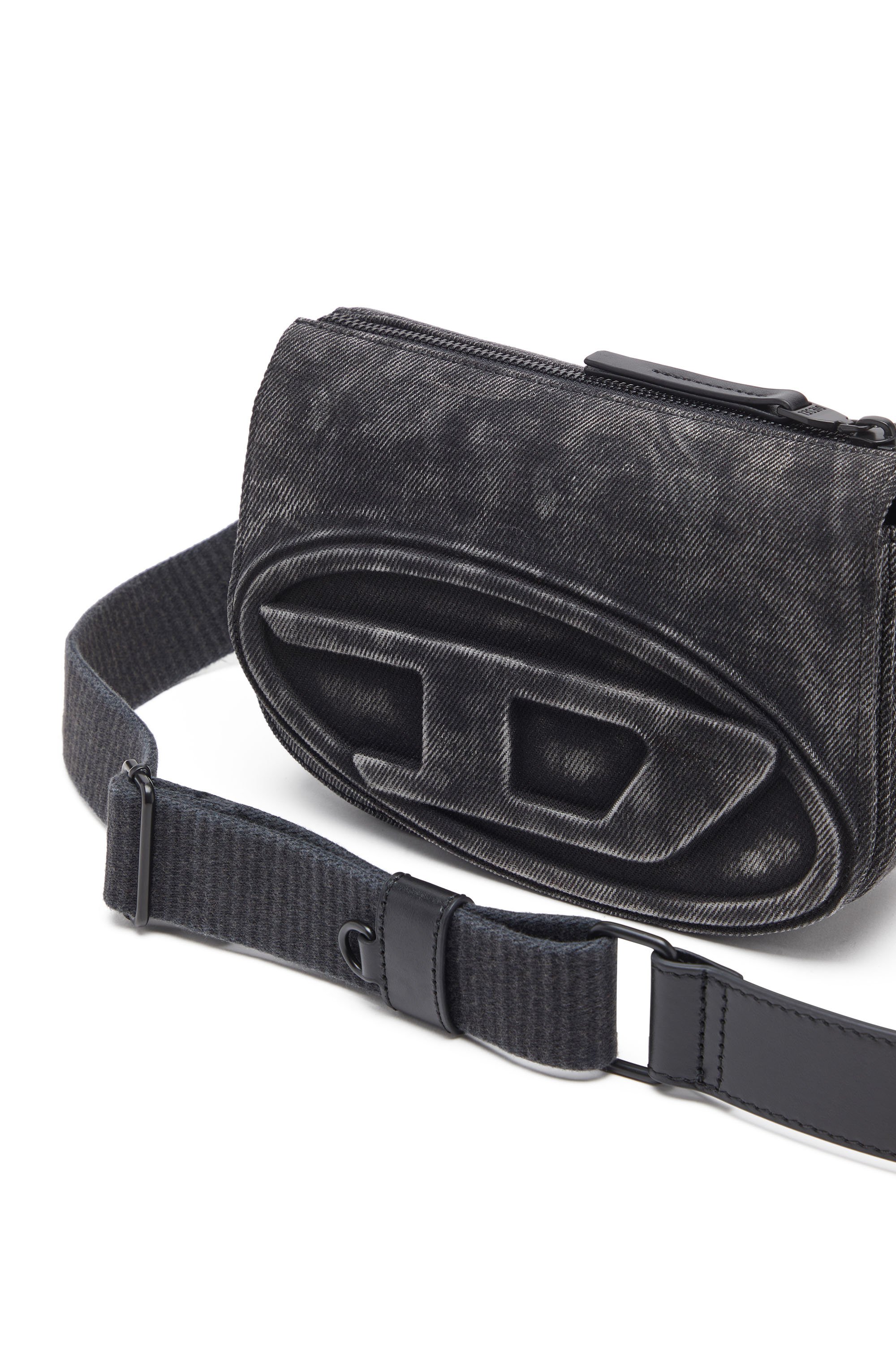 Diesel - 1DR CAMERA BAG, Sac Camera en denim stonewashed Homme in Noir - 5