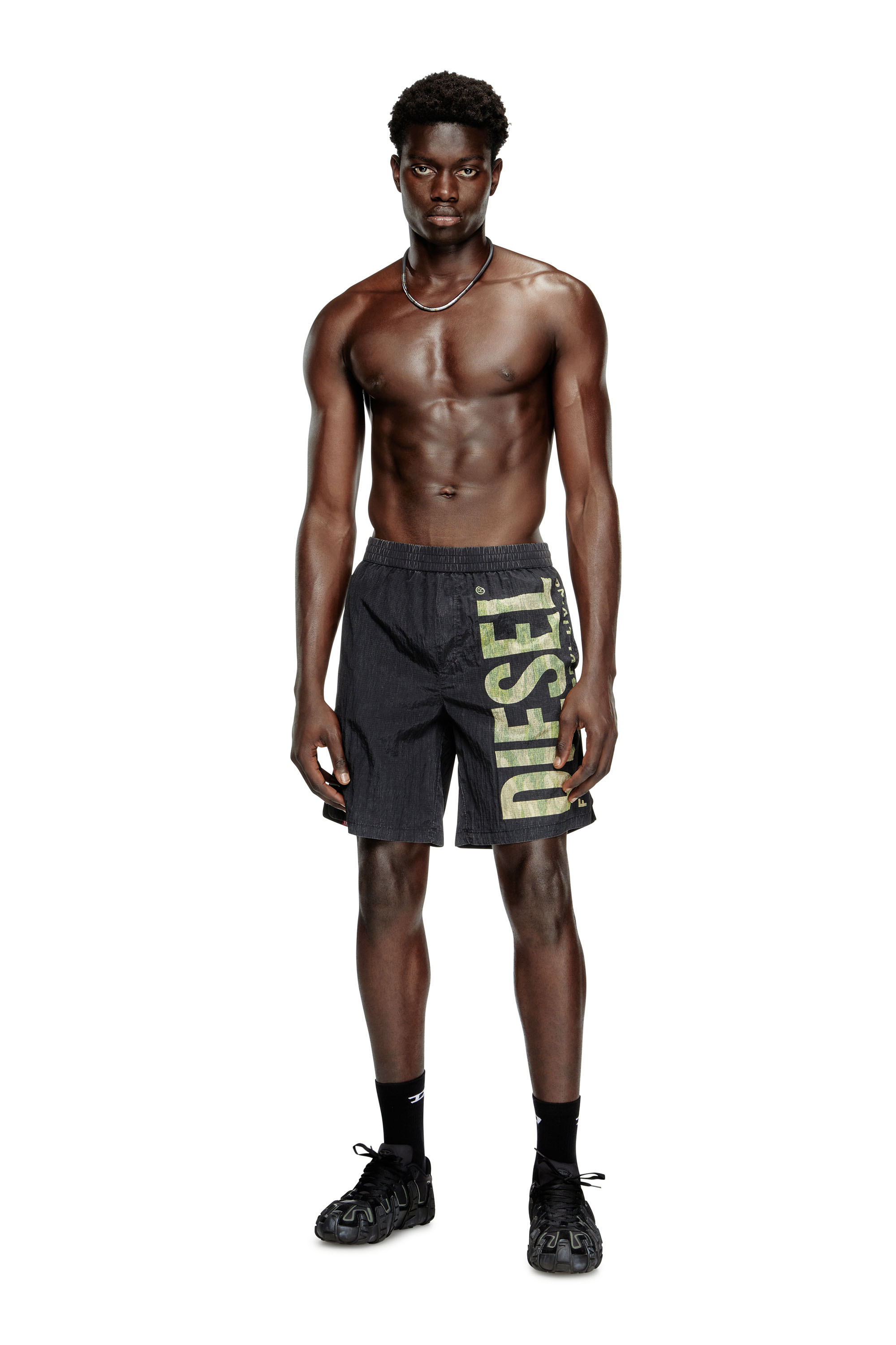 Diesel - POWEL-47.5-UTLT, Male's Board shorts in camo ripstop in Black/Green - 1