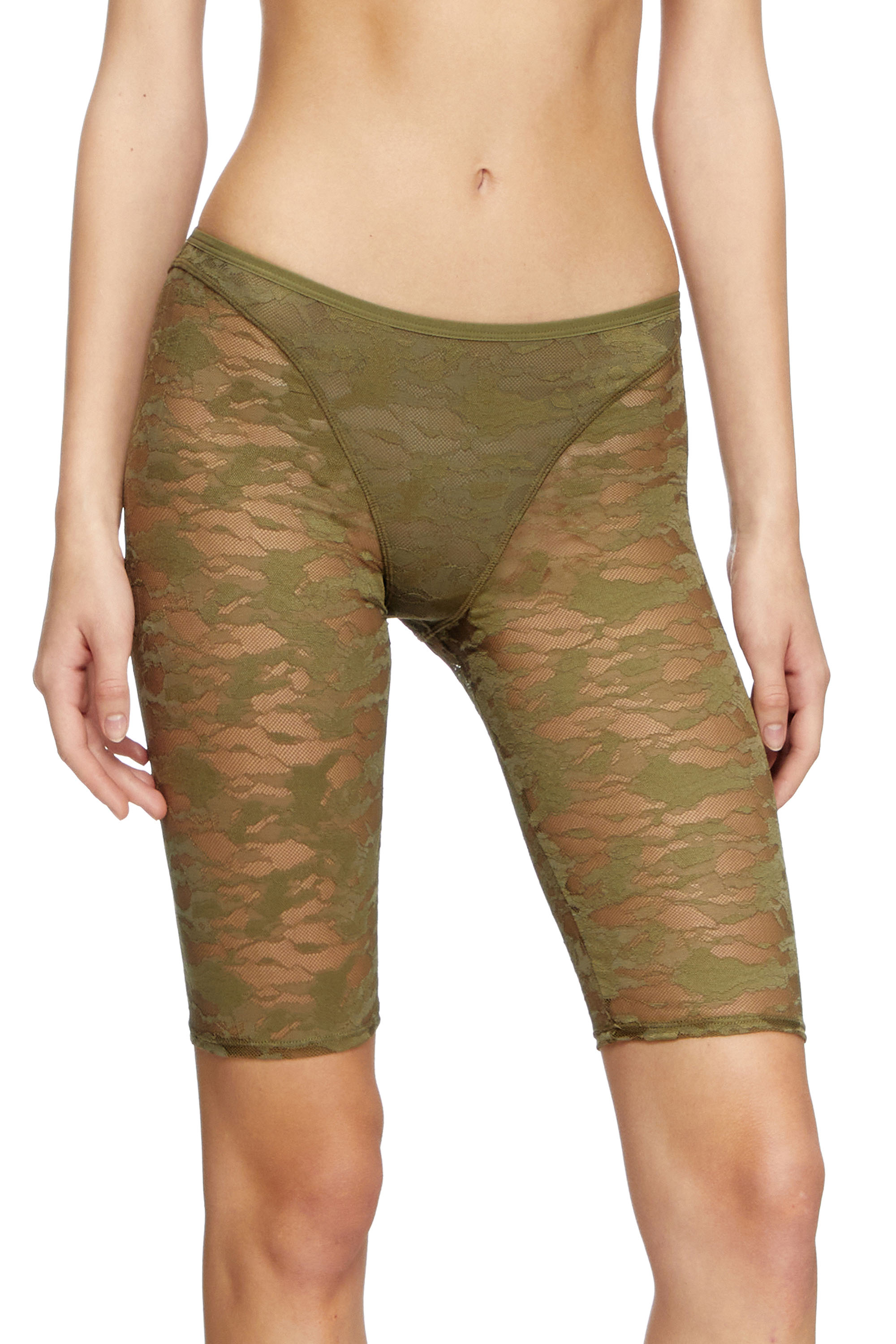 Diesel - UFLB-D-OVAL-LACE-SHORT, Short en dentelle camouflage avec plaque Oval D Femme in Vert - 2