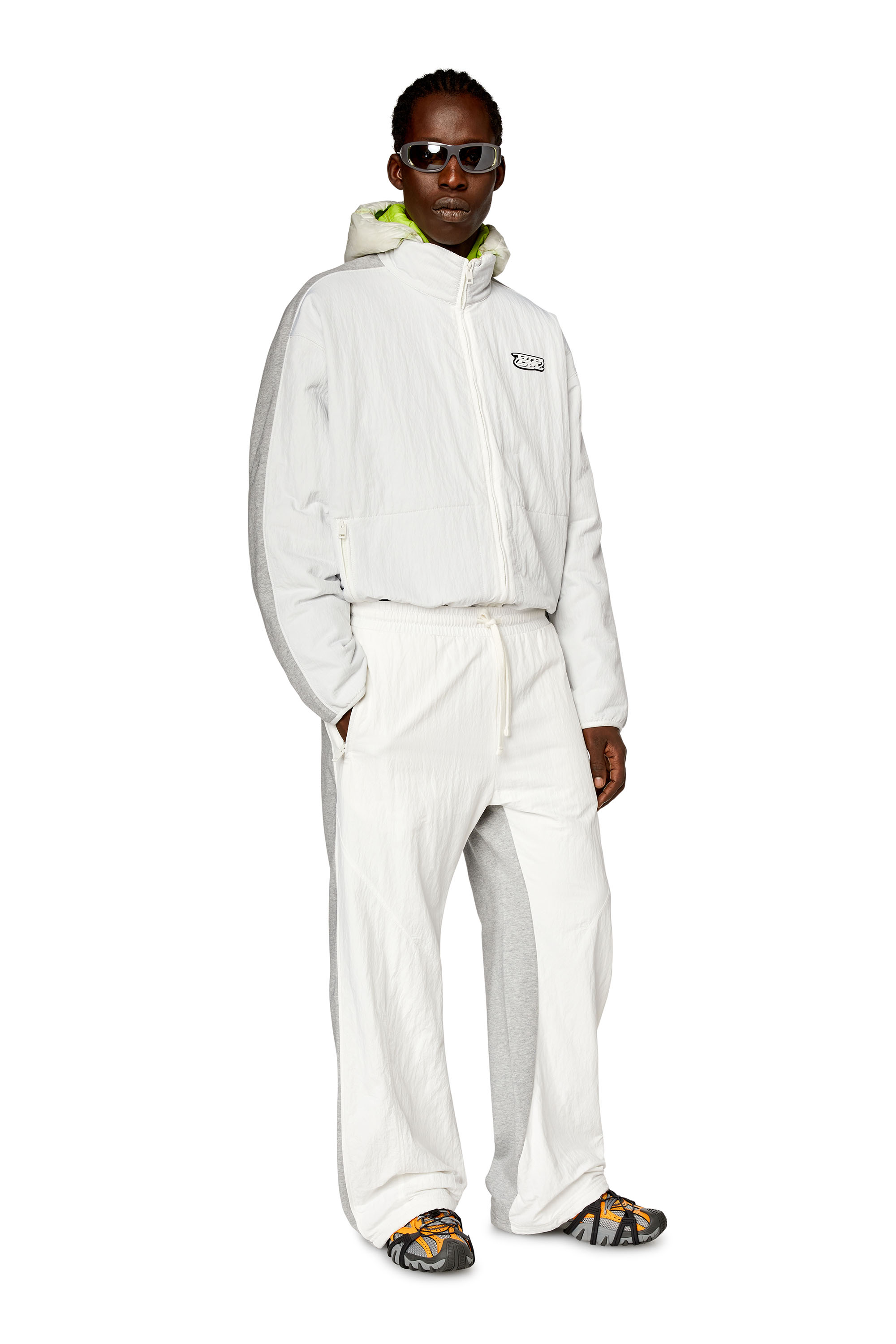 Diesel - P-BERTO, Homme Pantalon de survêtement en nylon froissé et jersey in Polychrome - Image 4