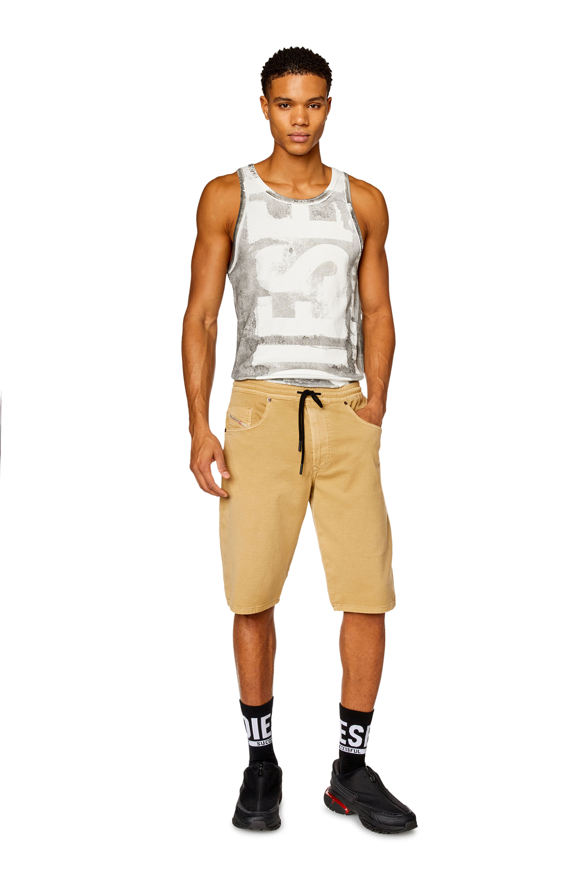 Diesel - 2033 D-KROOLEY-SHORT JOGG, Male's Chino shorts in JoggJeans in Light Brown - 3