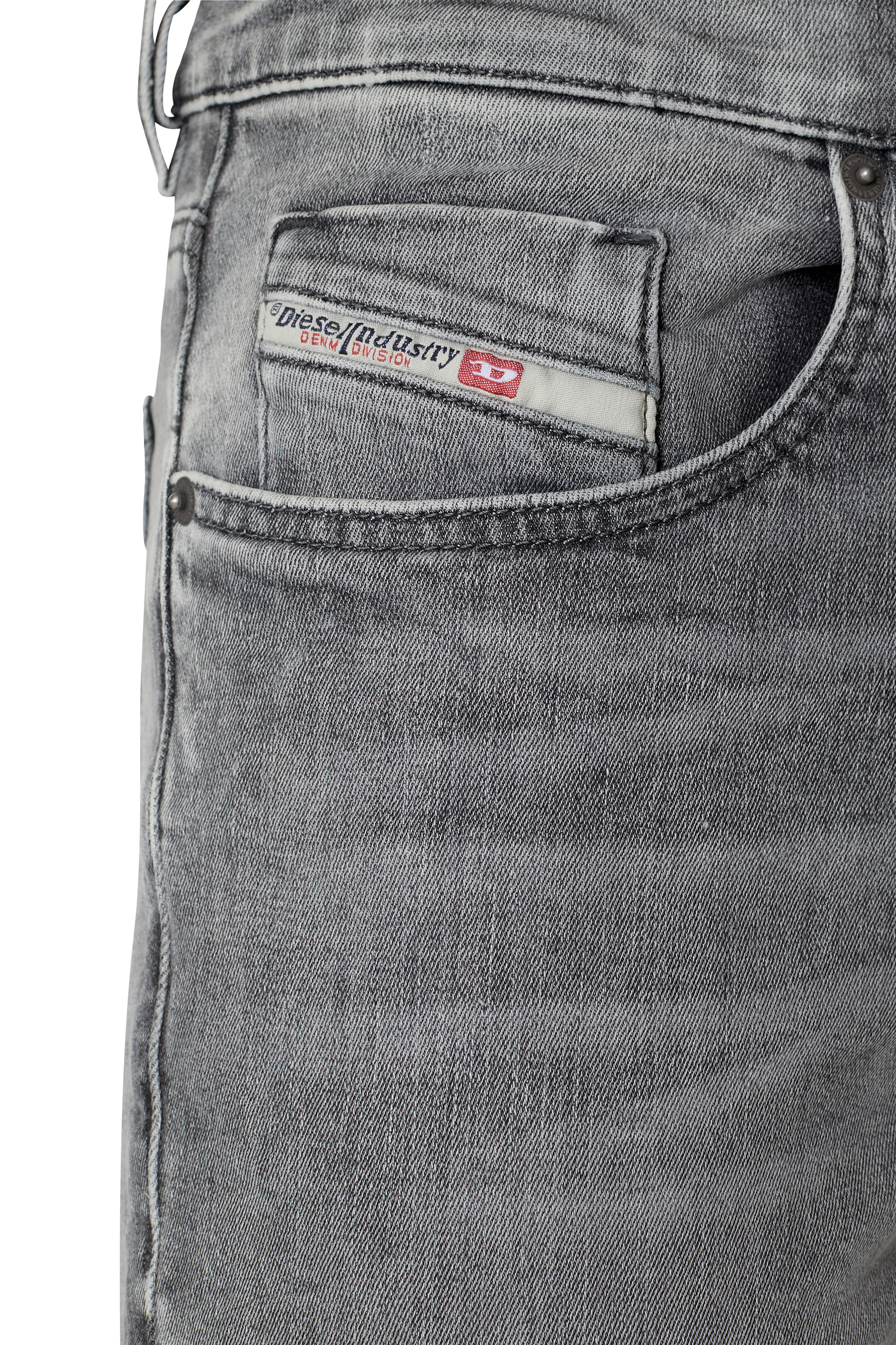 Diesel - D-Strukt JoggJeans® 09D53 Slim, Noir/Gris foncé - Image 4