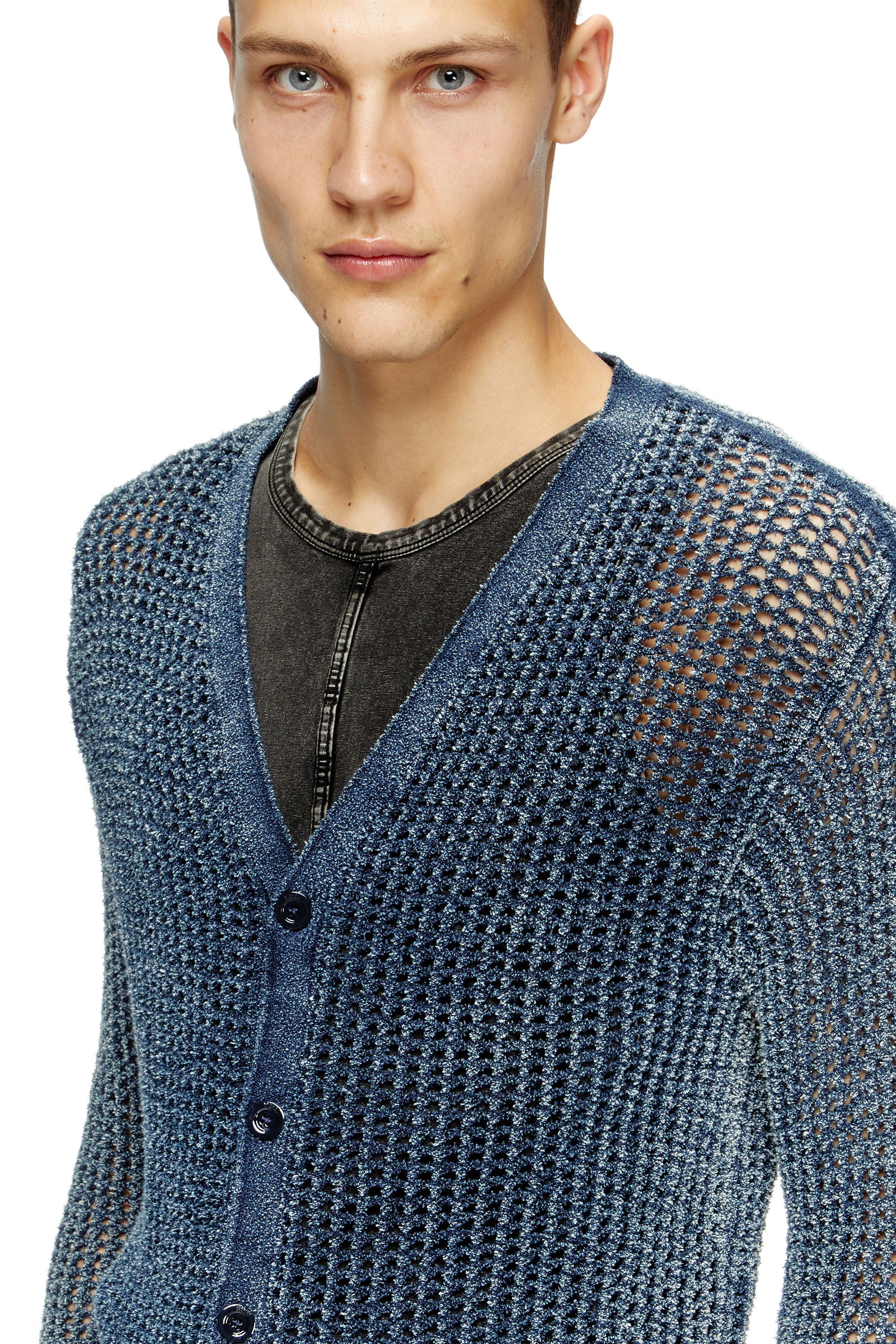 Diesel - K-REDRAM, Cardigan en maille mesh en fil de denim Homme in Bleu - 4
