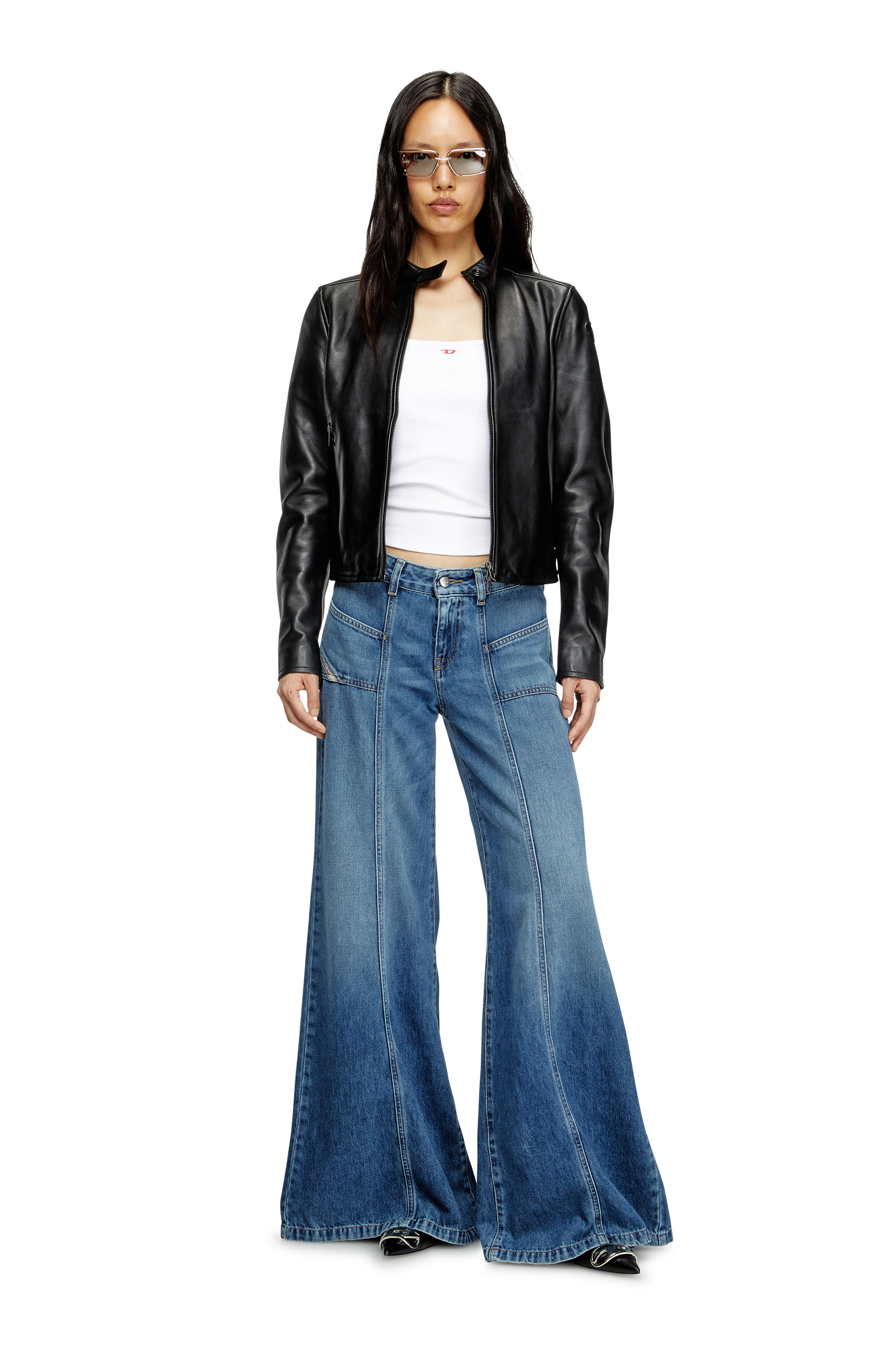Diesel - Flare Jeans D-Akii 09M56 Femme, Bleu moyen - Image 2