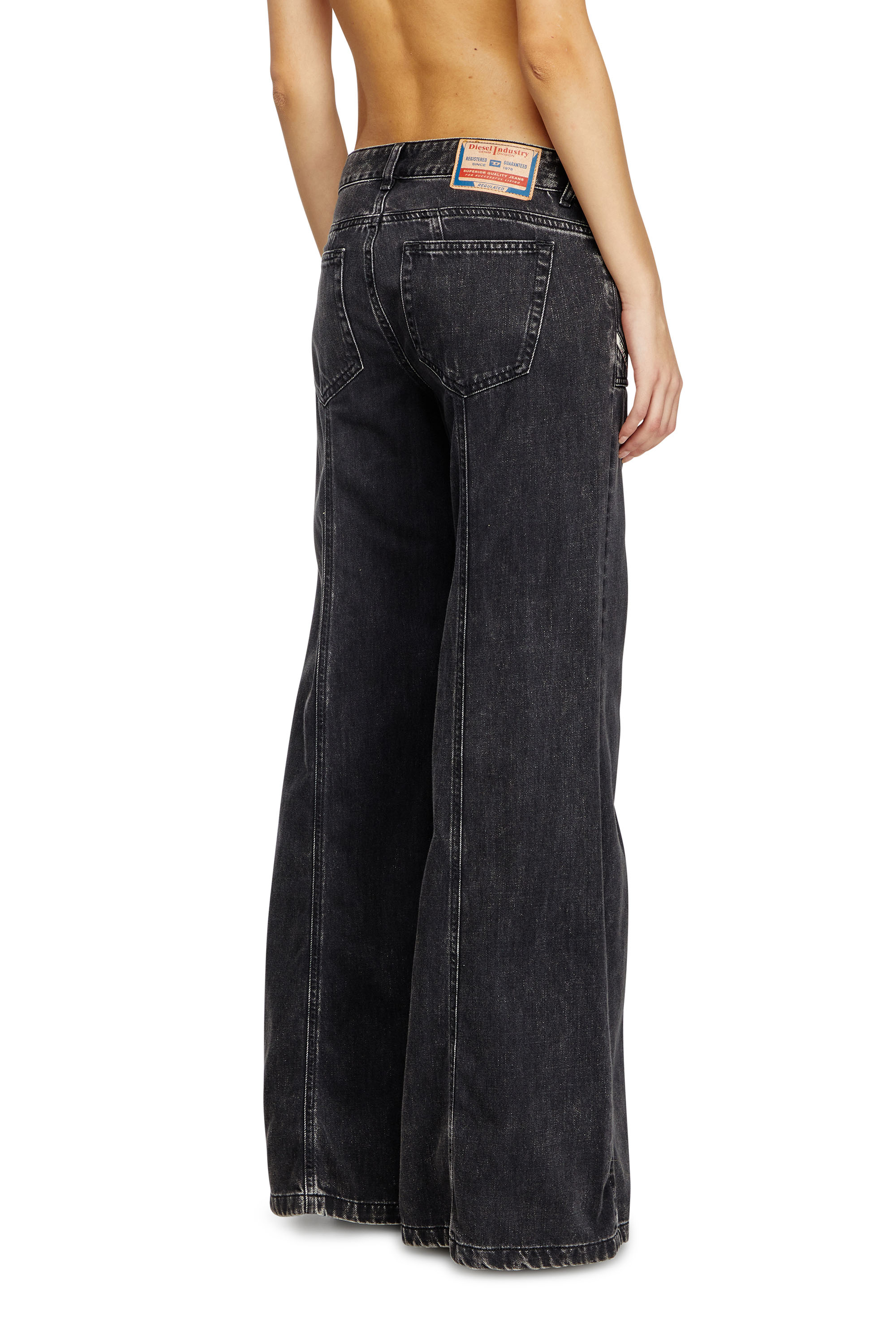 Diesel - Flare Jeans D-Akii 068HN Femme, Noir/Gris foncé - Image 4