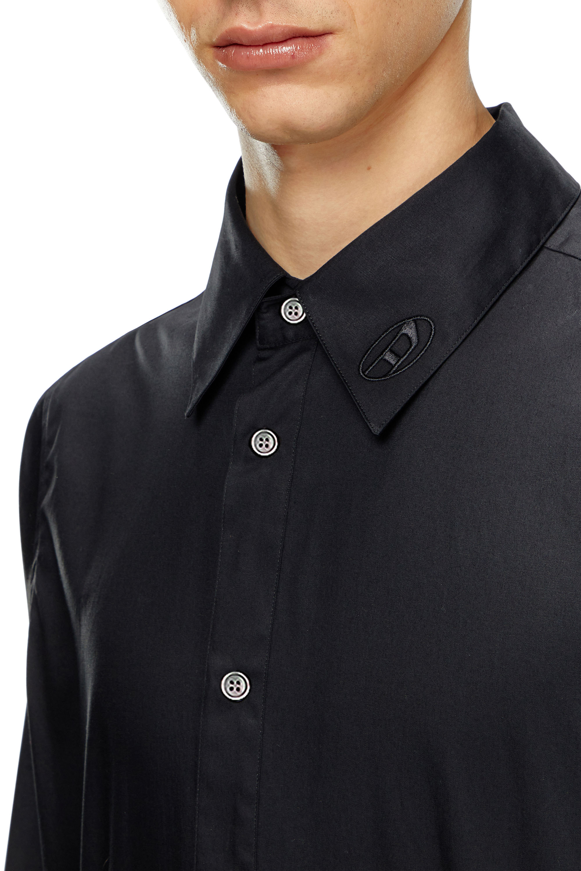 Diesel - S-FITTY-A, Chemise élégante avec col à logo brodé Homme in Noir - 4