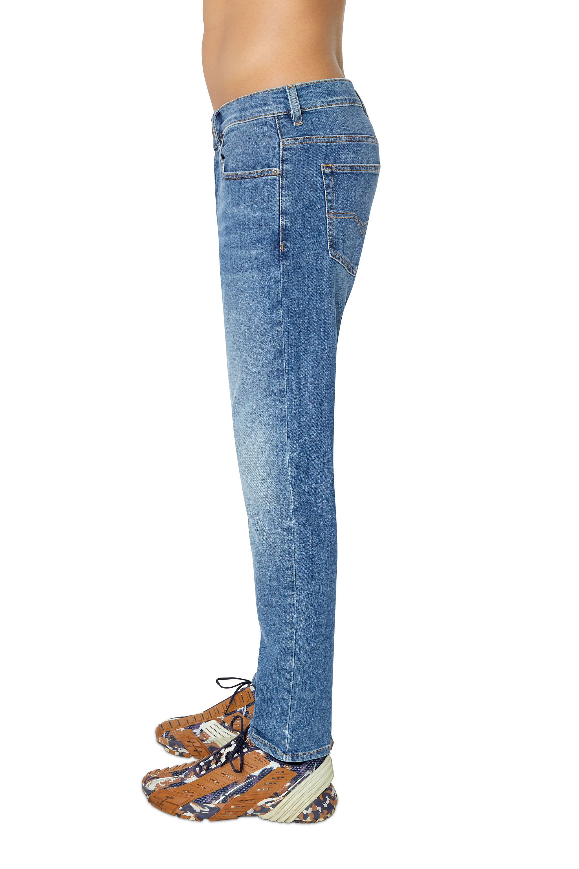 Diesel - D-Luster 0IHAT Slim Jeans, Bleu moyen - Image 5