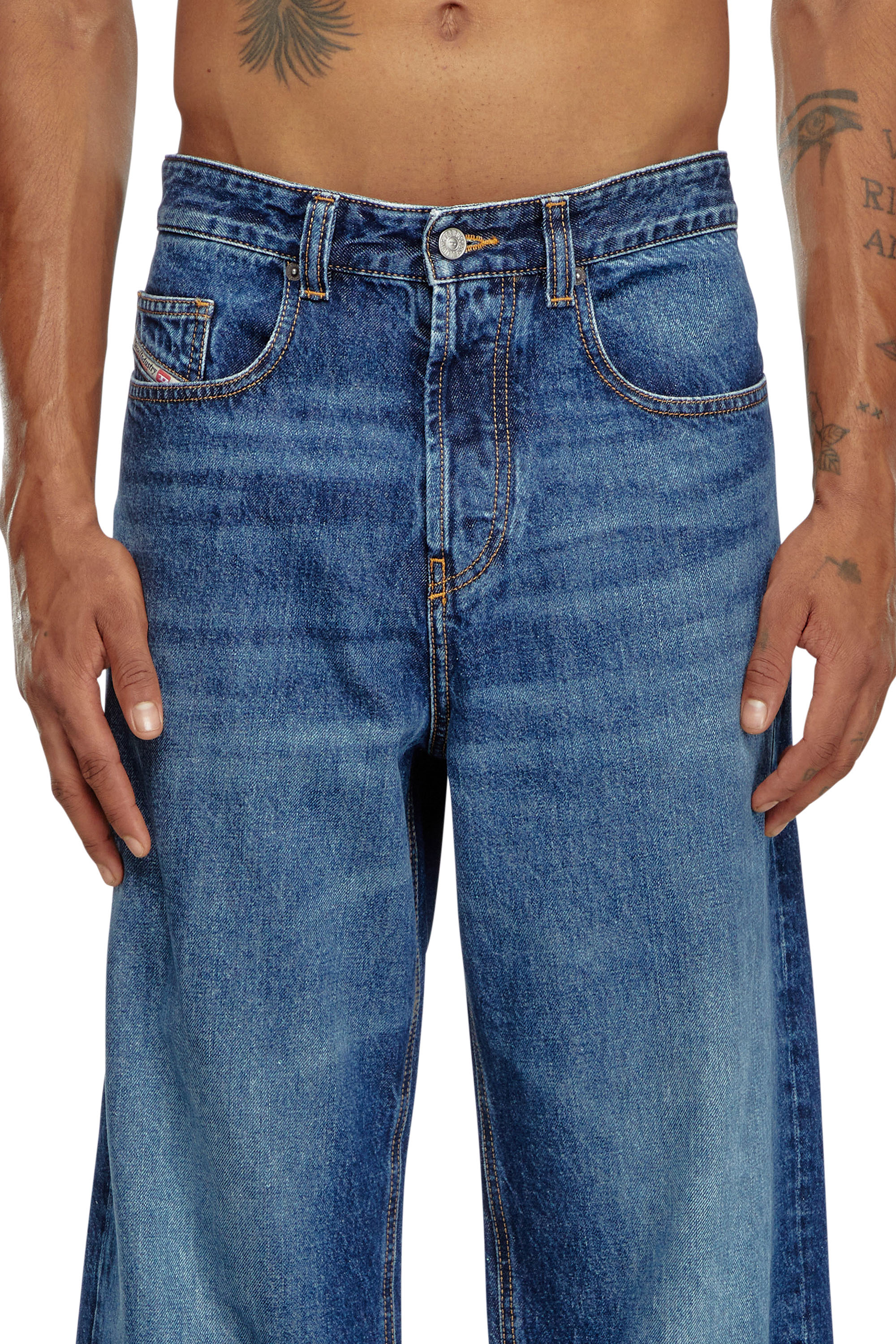 Diesel - Male's Straight Jeans 2001 D-Macro 09I27, Medium Blue - 5