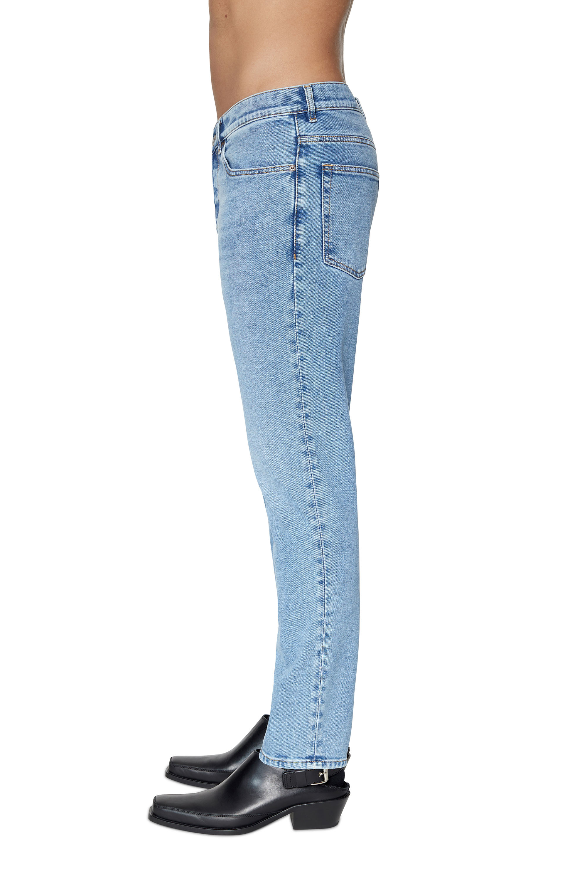 Diesel - Tapered Jeans 2005 D-Fining 09B92, Bleu Clair - Image 6