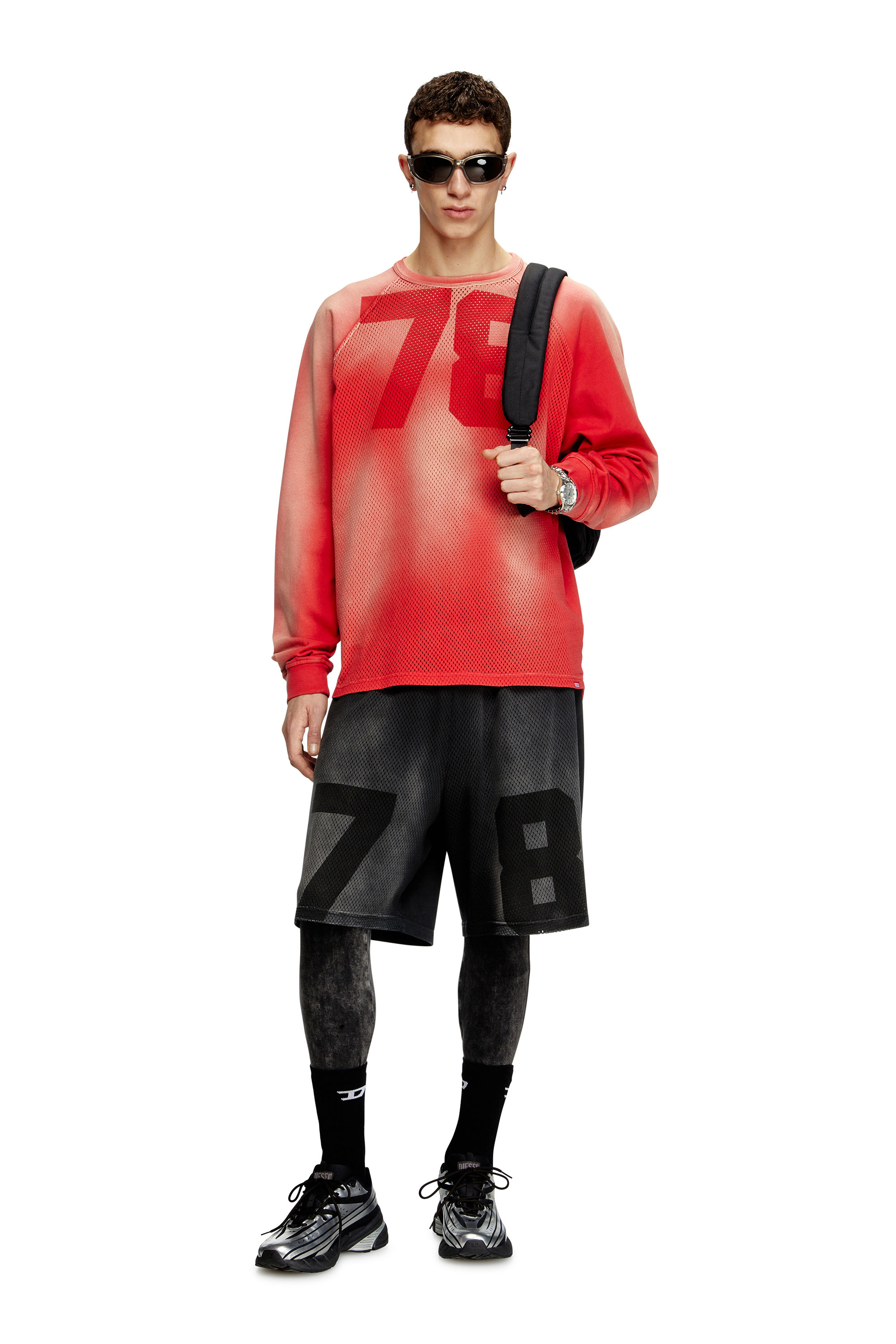 Diesel - T-ROXTER-LS-MESH, T-shirt à manches longues délavé avec devant en mesh Homme in Rouge - 3