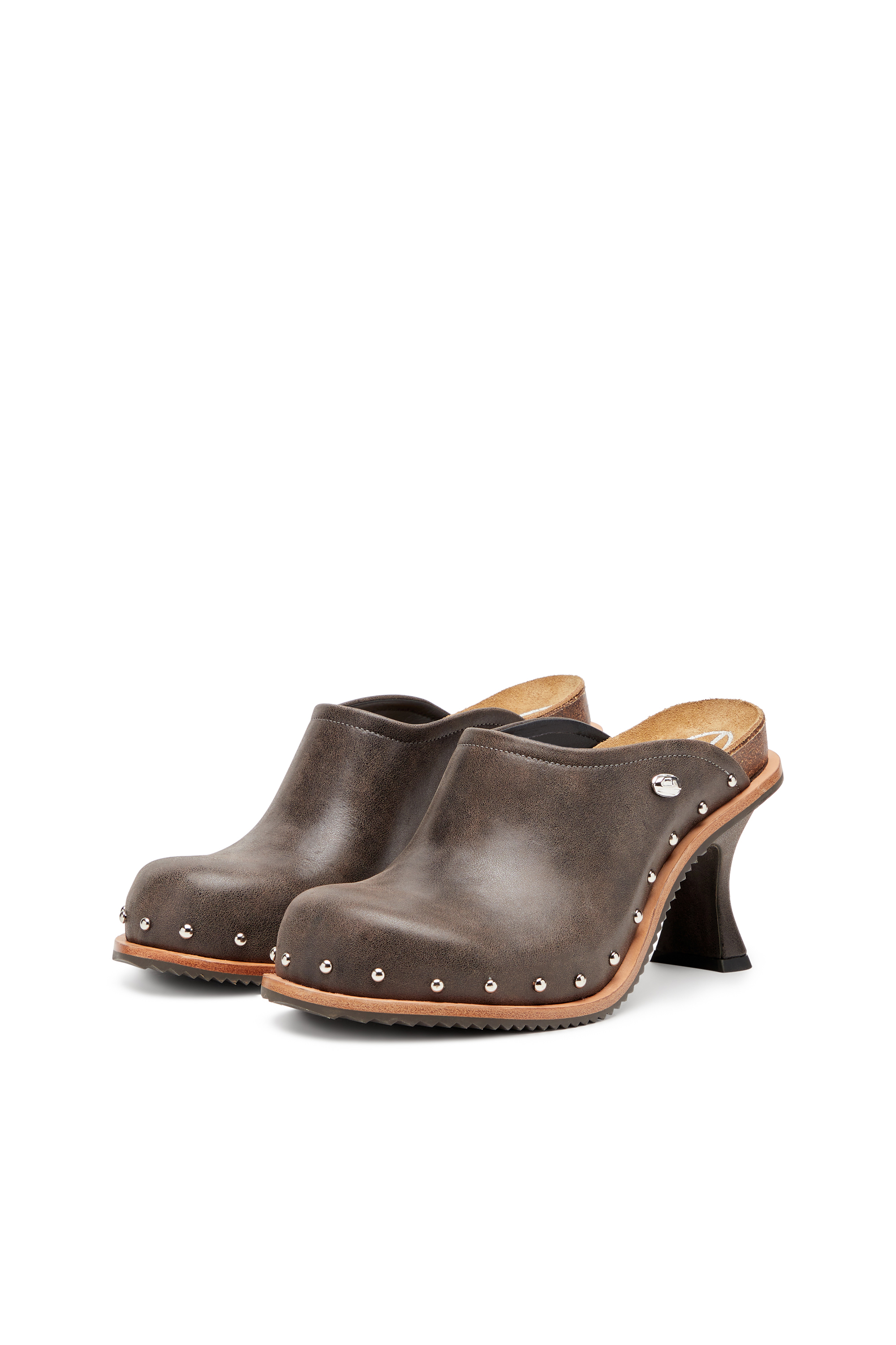 Diesel - D-WOODSTOCK ML CLOG W, Studded leather mules Femme in Marron - 8