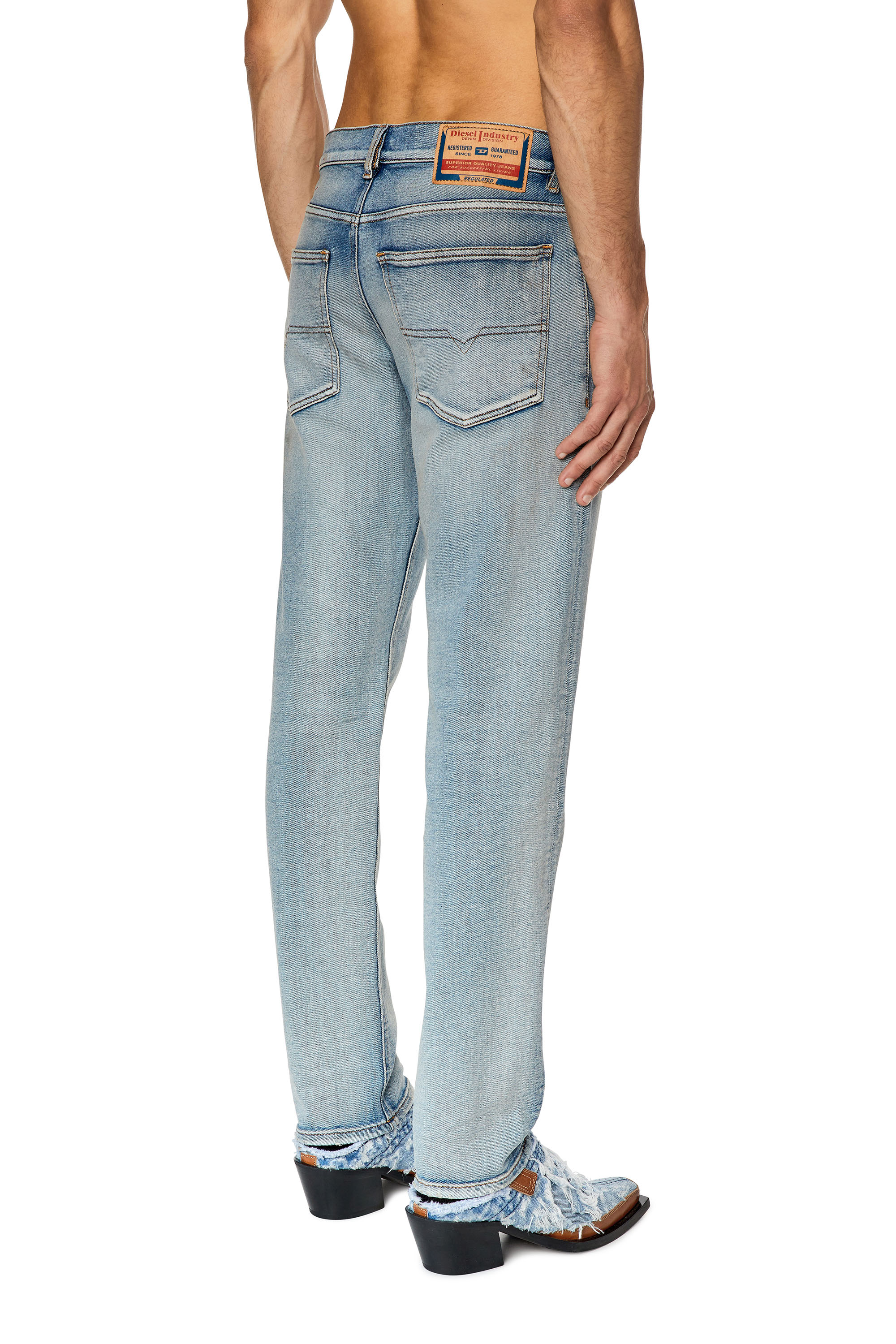 Diesel - Straight Jeans 1995 D-Sark 09E84, Bleu Clair - Image 2