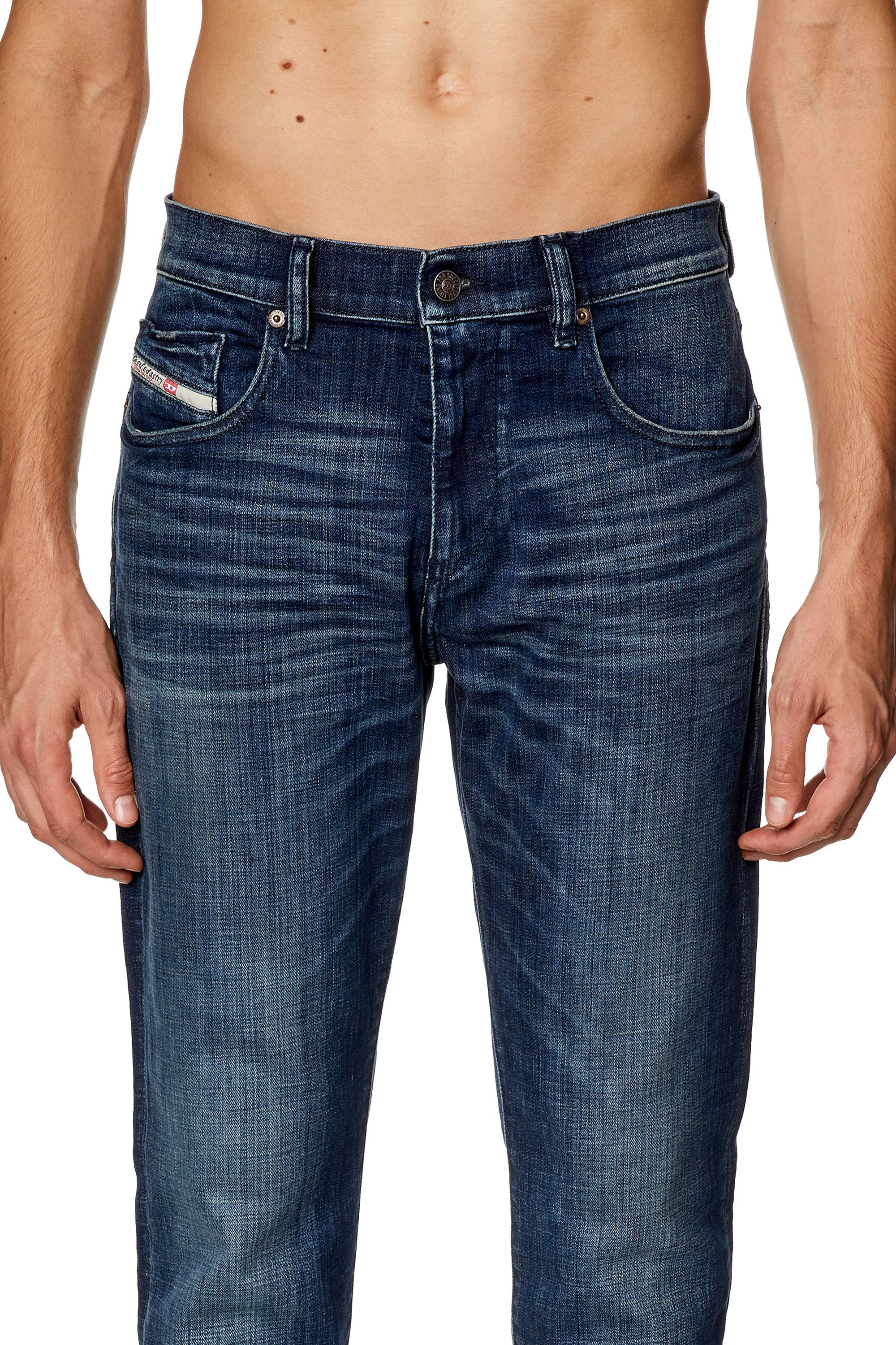 Diesel - Slim Jeans 2019 D-Strukt 09H35, Bleu Foncé - Image 3