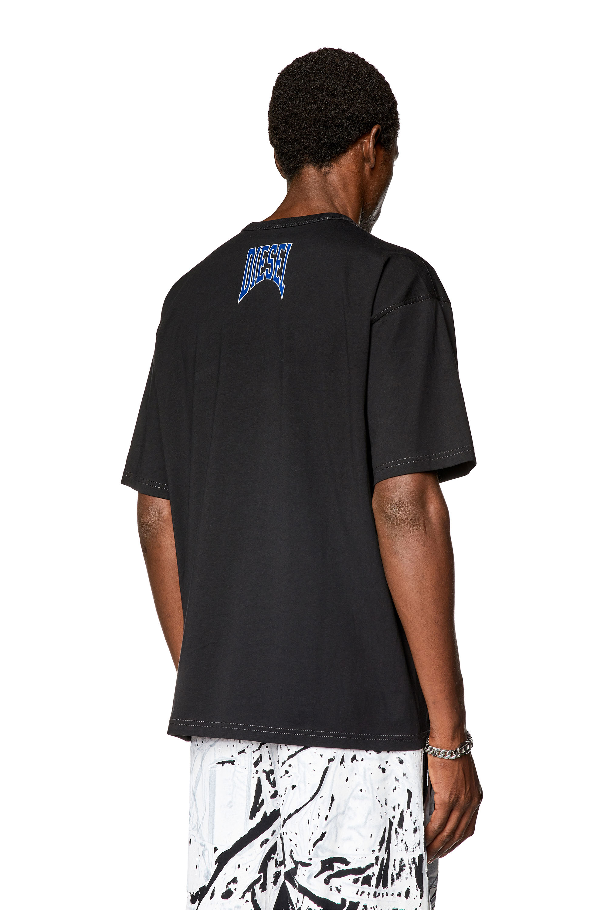 Diesel - T-BOXT-N9, Homme T-shirt à logo style universitaire en coton bio in Noir - Image 2