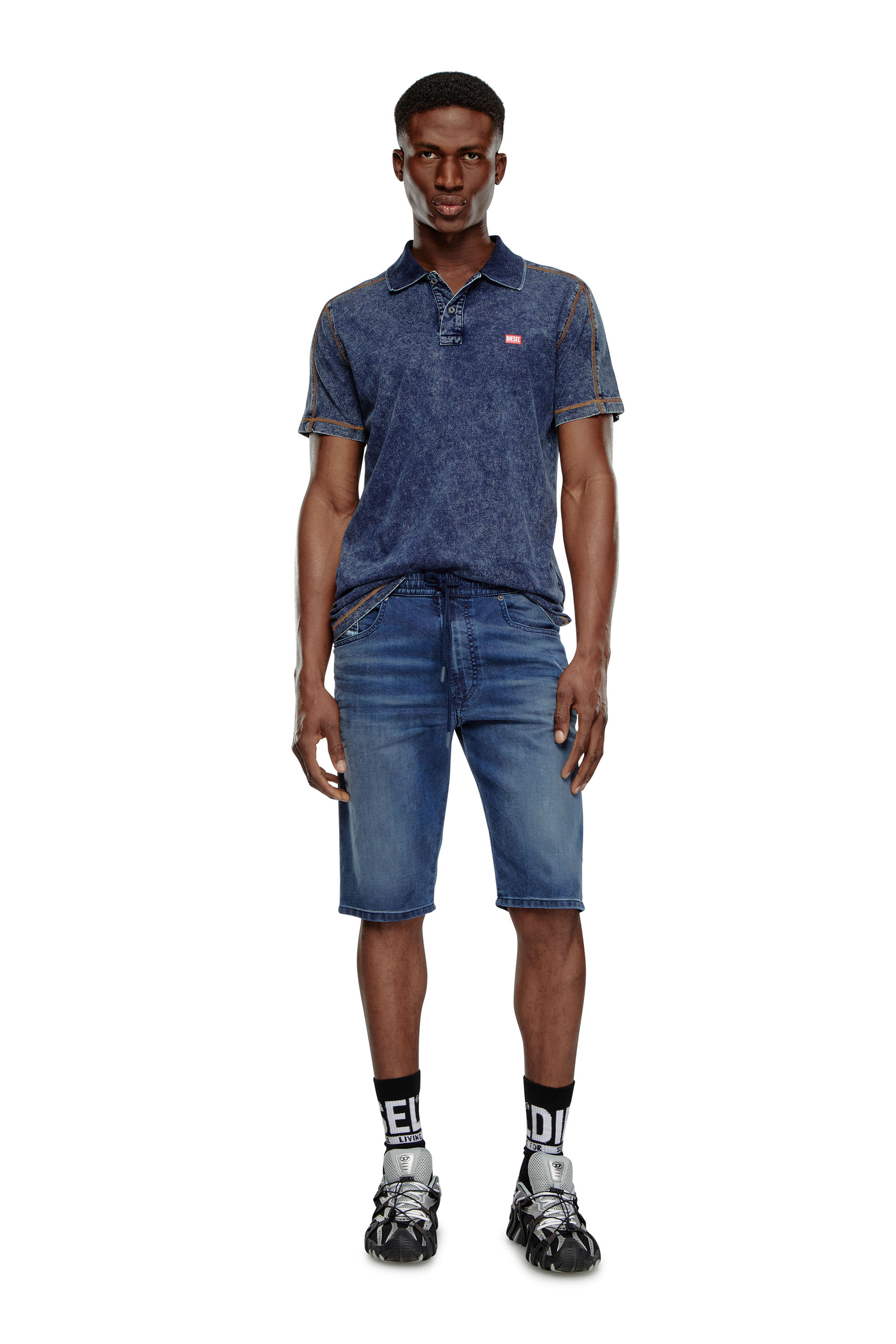 Diesel - 2033 D-KROOLEY-SHORT JOGG, Male's Chino shorts in JoggJeans in Medium Blue - 4