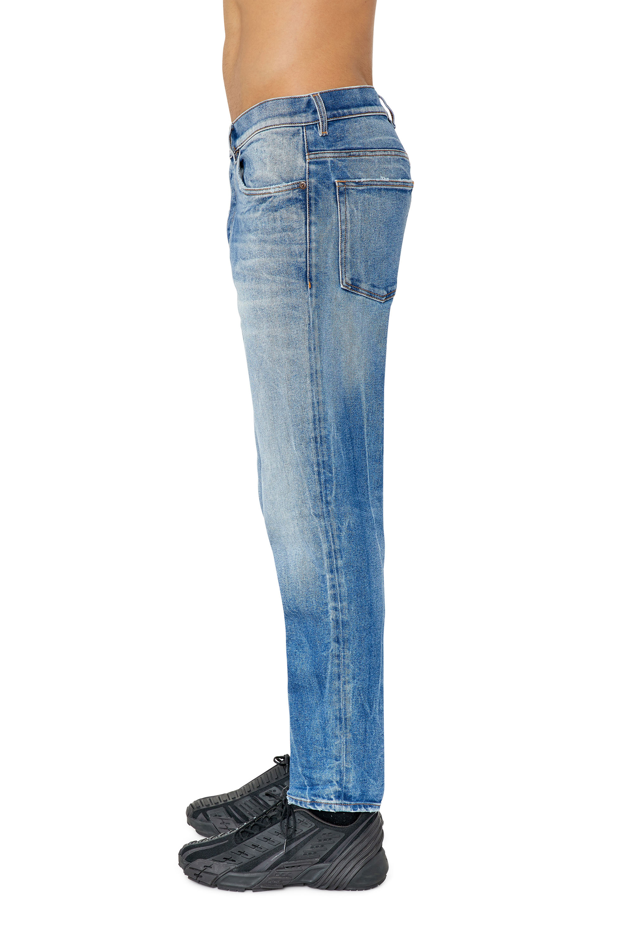 Diesel® 2005 D-Fining | Men's tapered Jeans: tapered cut