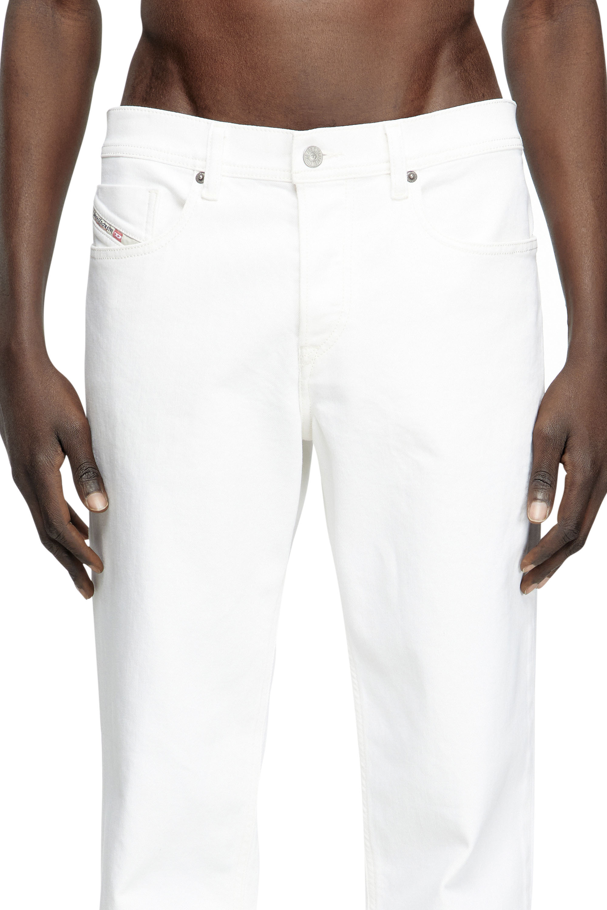 Diesel - Regular Jeans 2023 D-Finitive 09K05 Homme, Blanc - Image 5