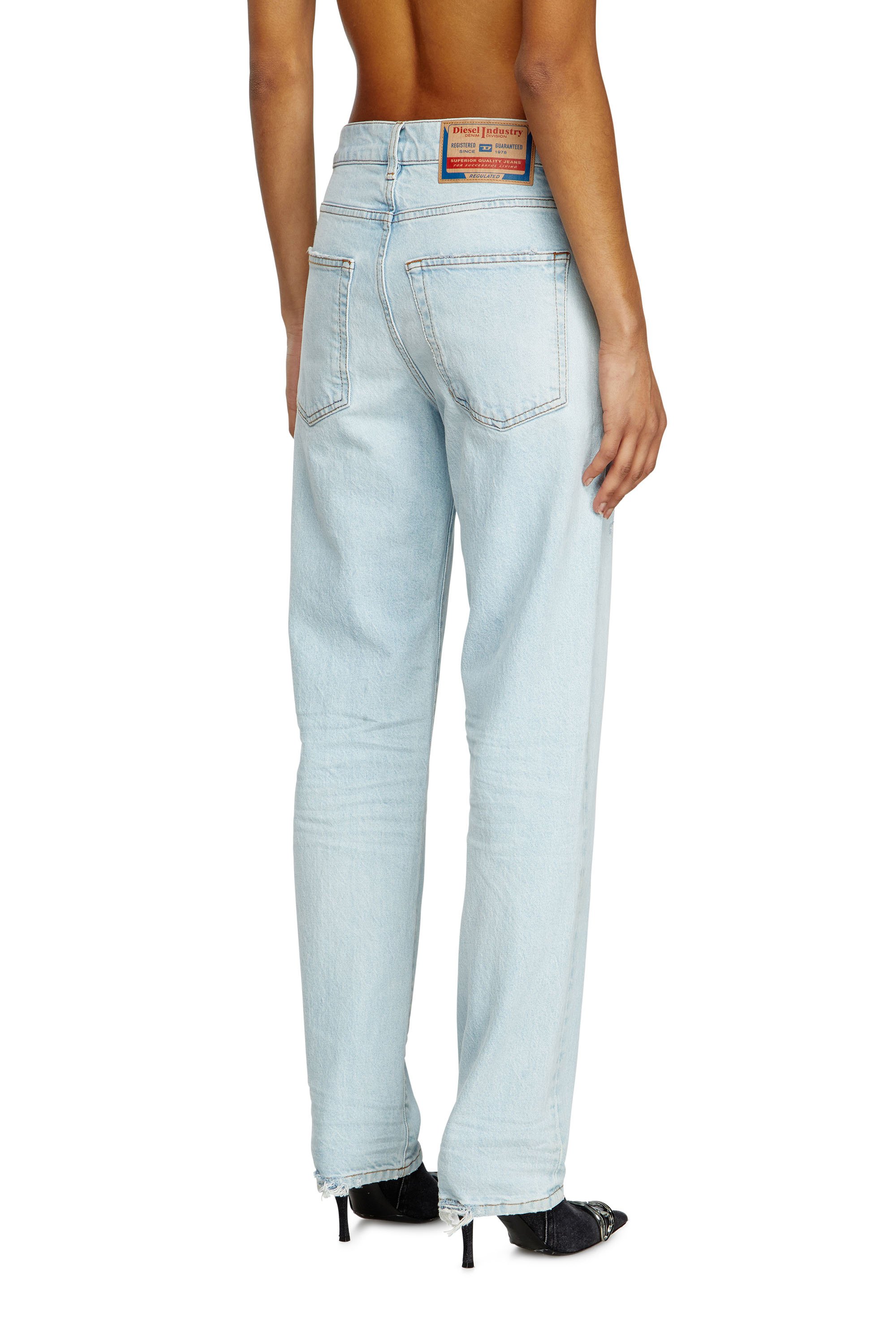 Diesel - Regular Jeans 1988 D-Ark 0CLBF Femme, Bleu Clair - Image 4