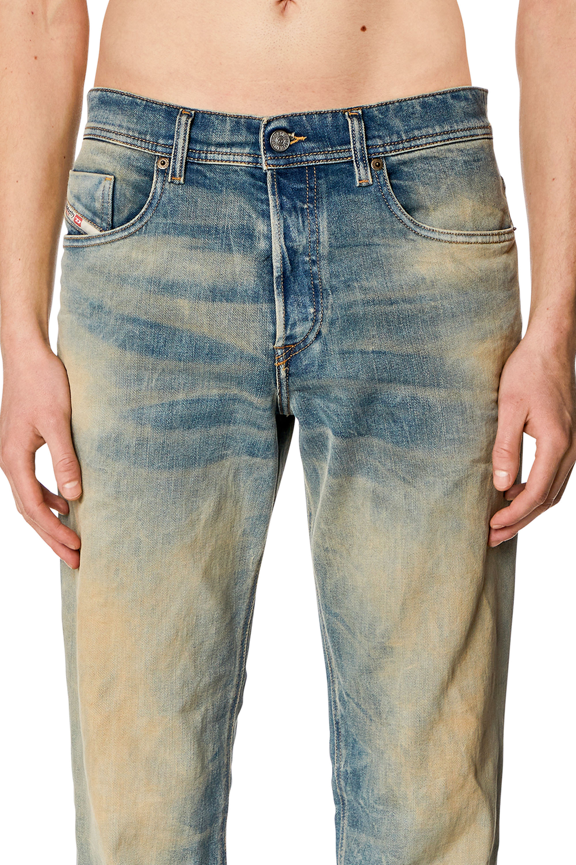 Diesel - Tapered Jeans 2023 D-Finitive 09H78, Bleu moyen - Image 4