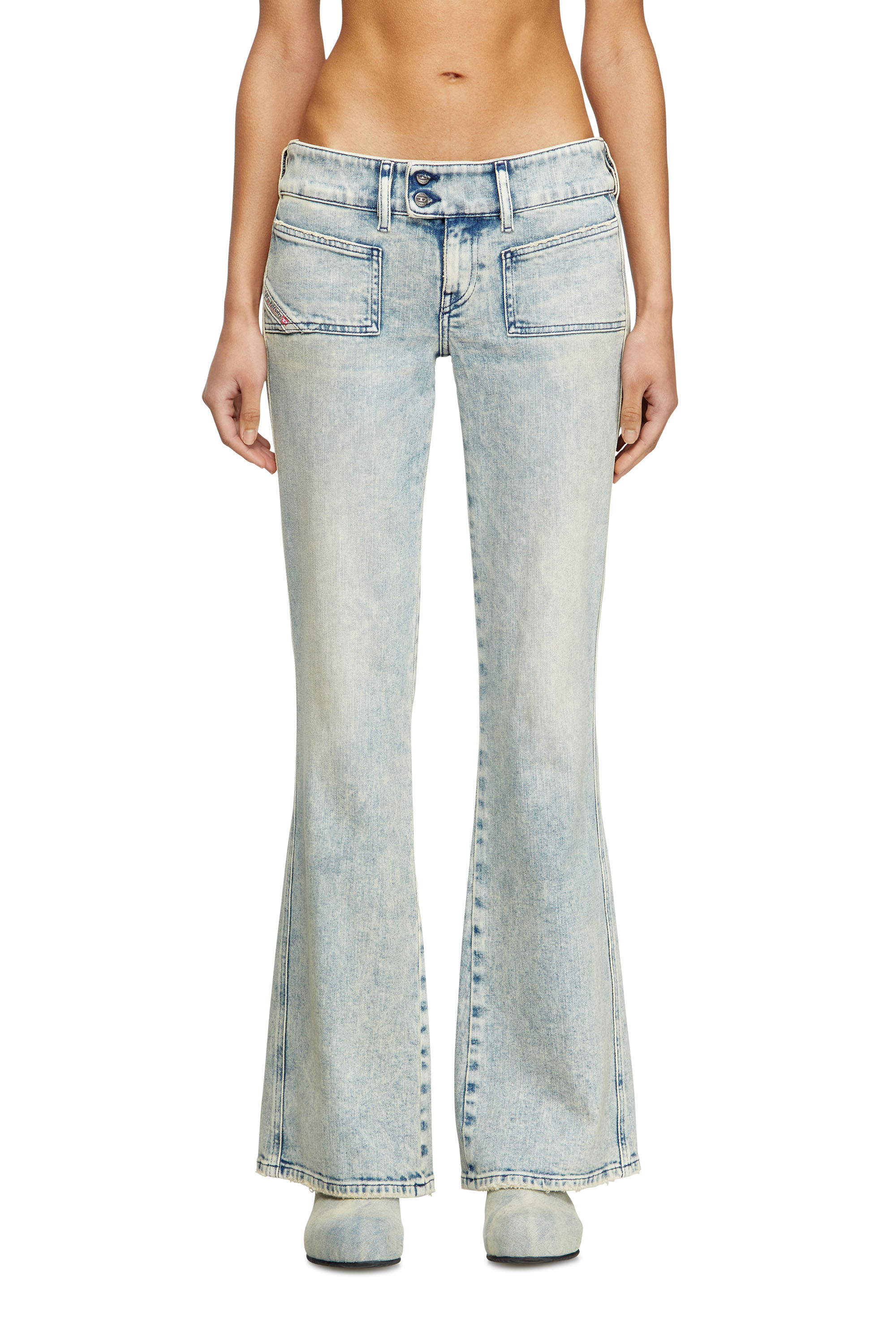 Diesel - Bootcut Jeans D-Hush 09L27 Femme, Bleu Clair - Image 2