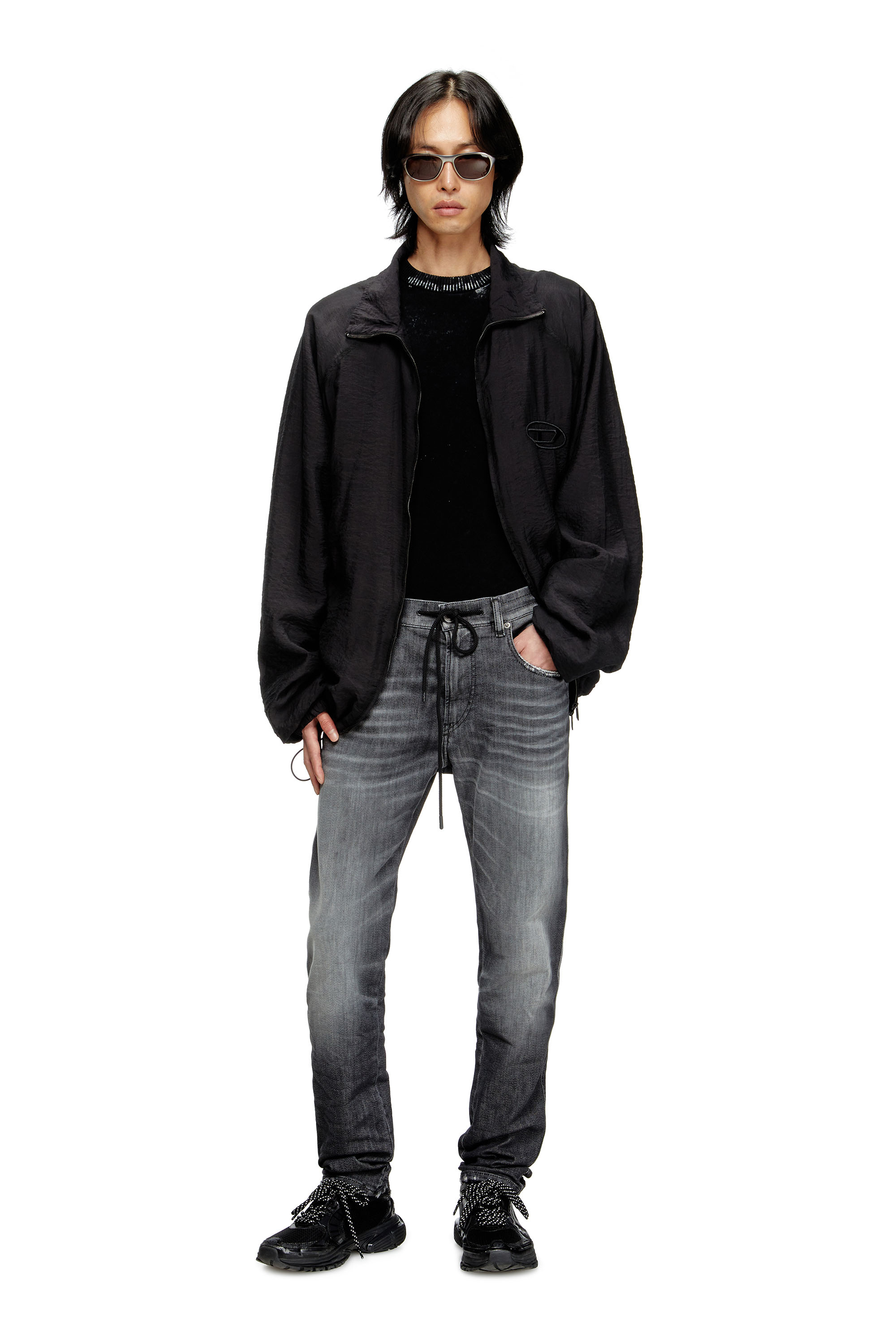 Diesel - Slim 2062 D-Strukt Joggjeans® 09M67 Homme, Noir/Gris foncé - Image 2