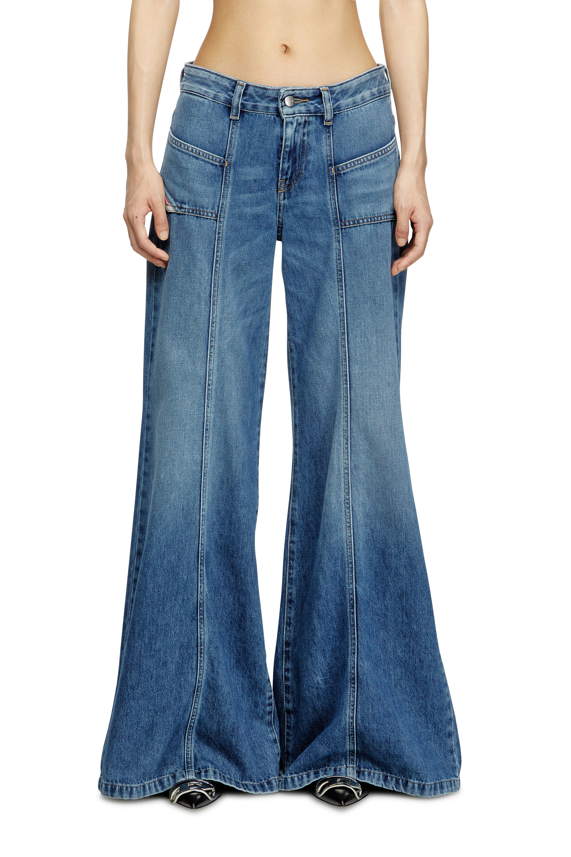 Diesel - Flare Jeans D-Akii 09M56 Femme, Bleu moyen - Image 1