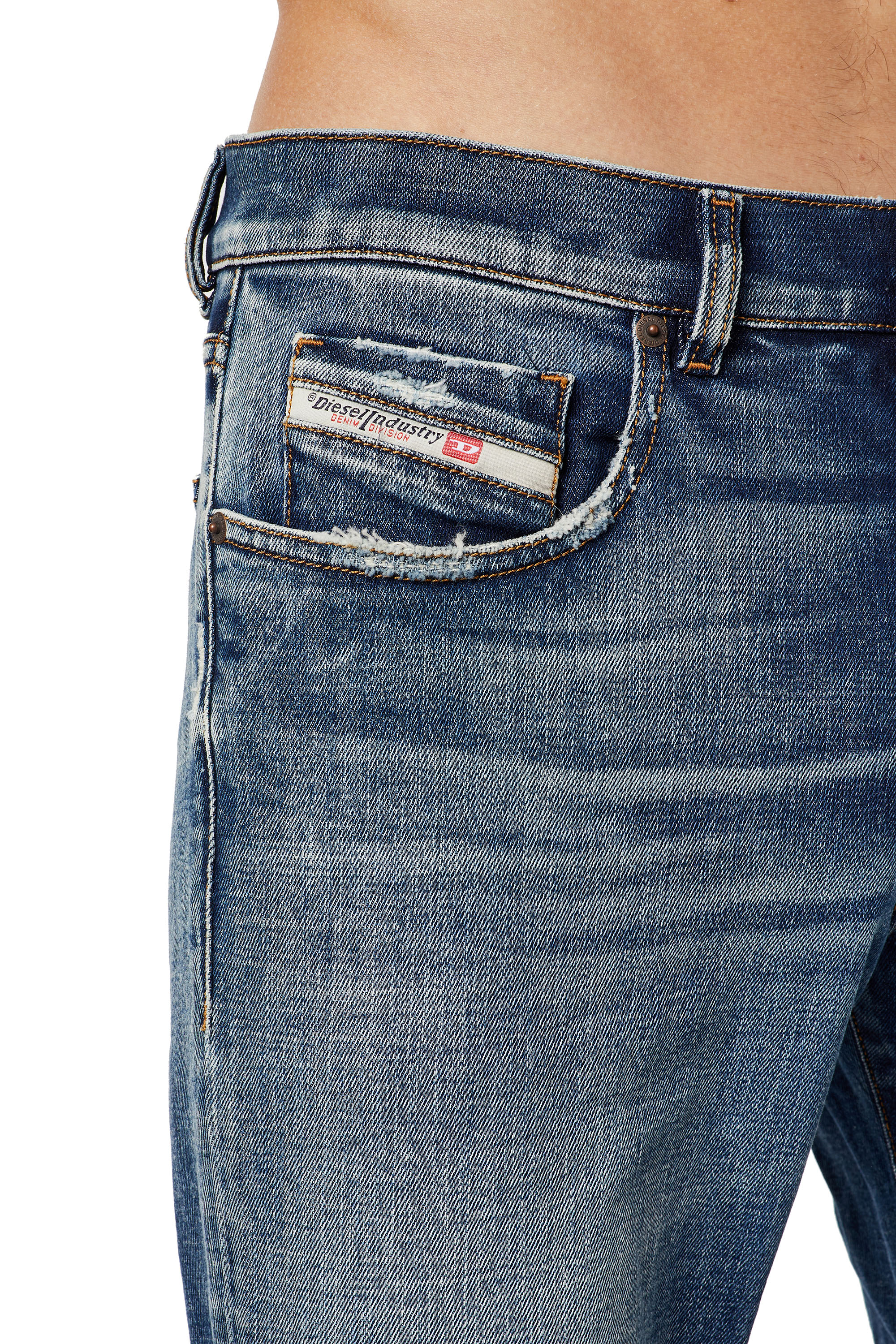 Diesel - 2019 D-STRUKT 09C87 Slim Jeans, Bleu moyen - Image 3