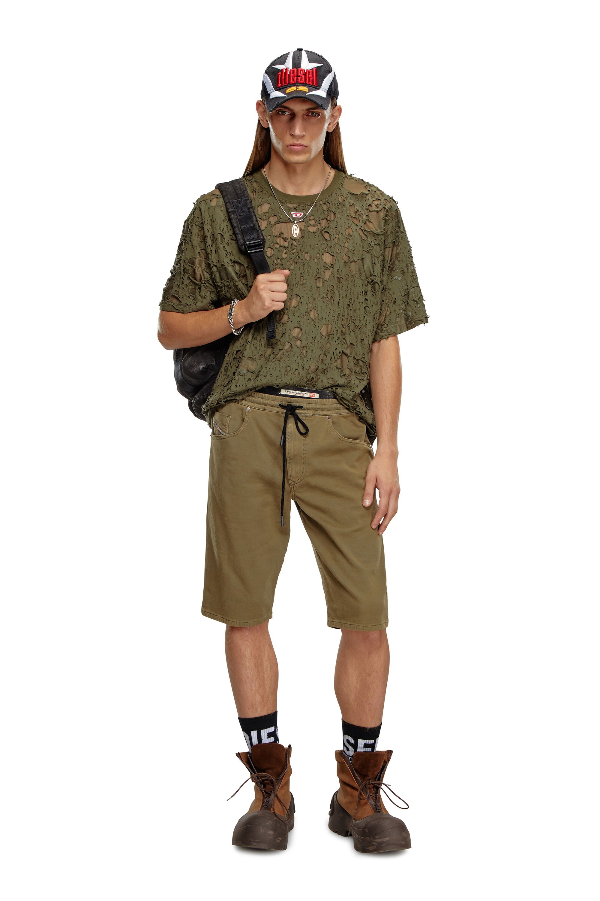 Diesel - 2033 D-KROOLEY-SHORT JOGG, Male's Chino shorts in JoggJeans in Military Green - 4