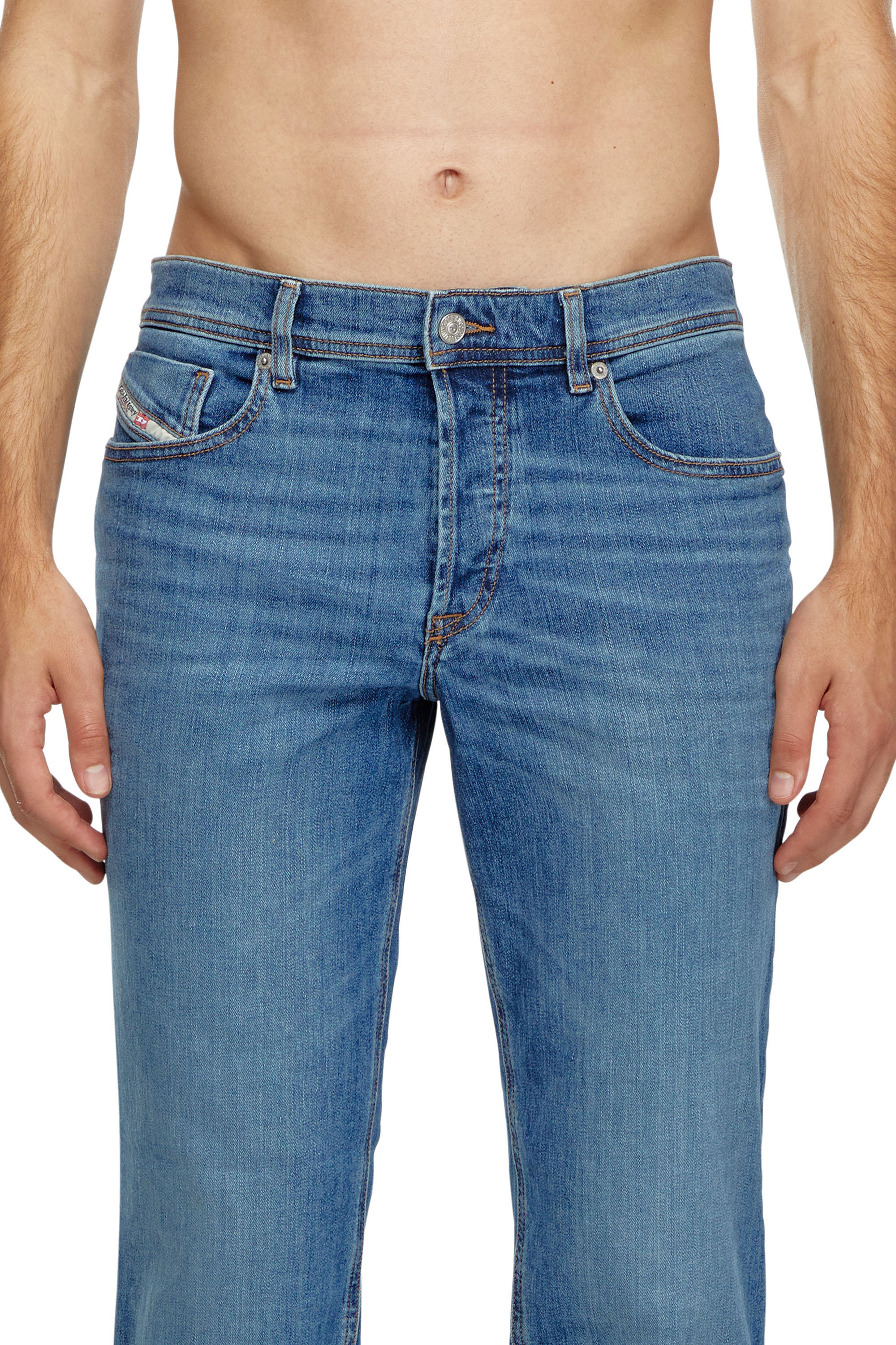 Diesel - Regular Jeans 2023 D-Finitive 0KIAL Homme, Bleu Clair - Image 3