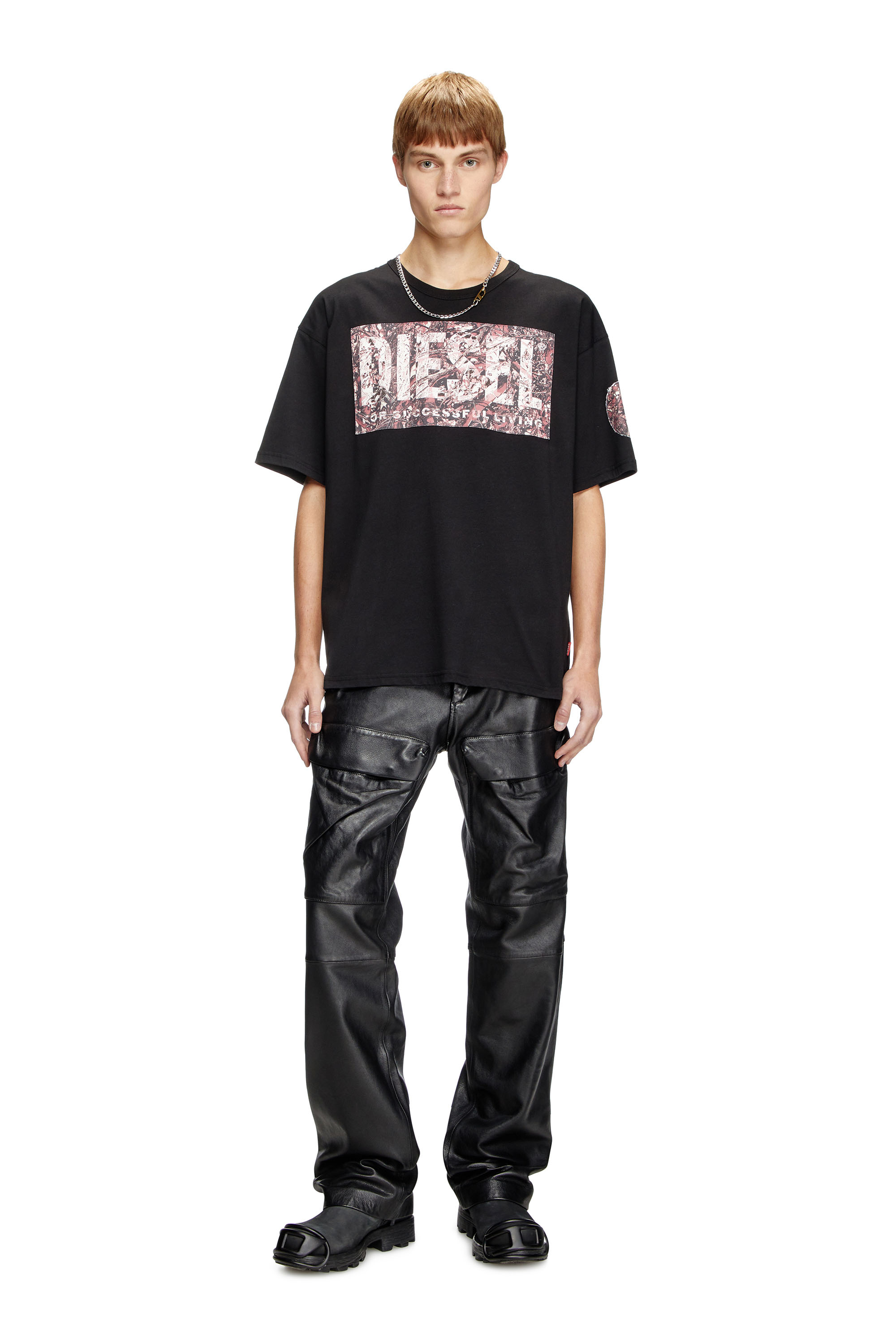 Diesel - T-BOXT-R22, T-shirt avec maxi empiècement en gabardine Homme in Noir - 2