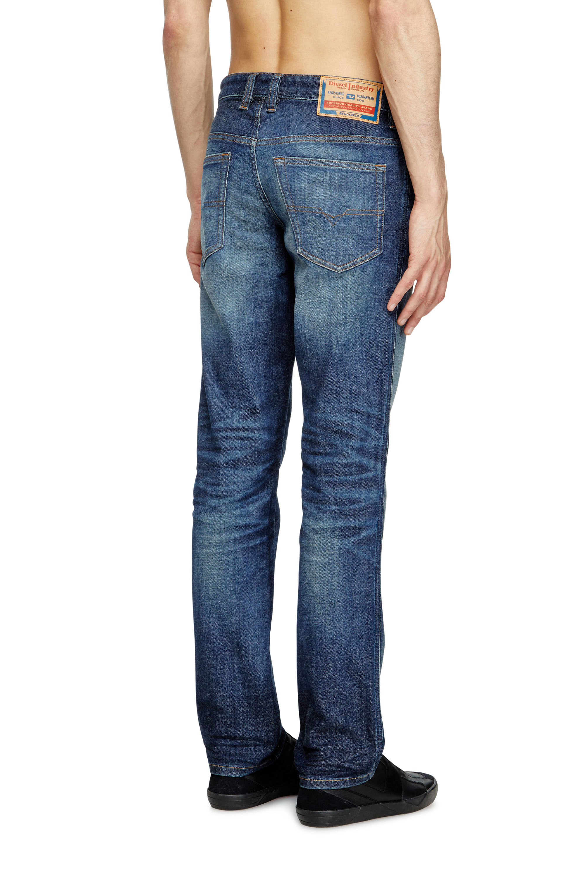 Diesel - Slim Jeans 1993 D-Vyl 0DBEI Homme, Bleu Foncé - Image 4