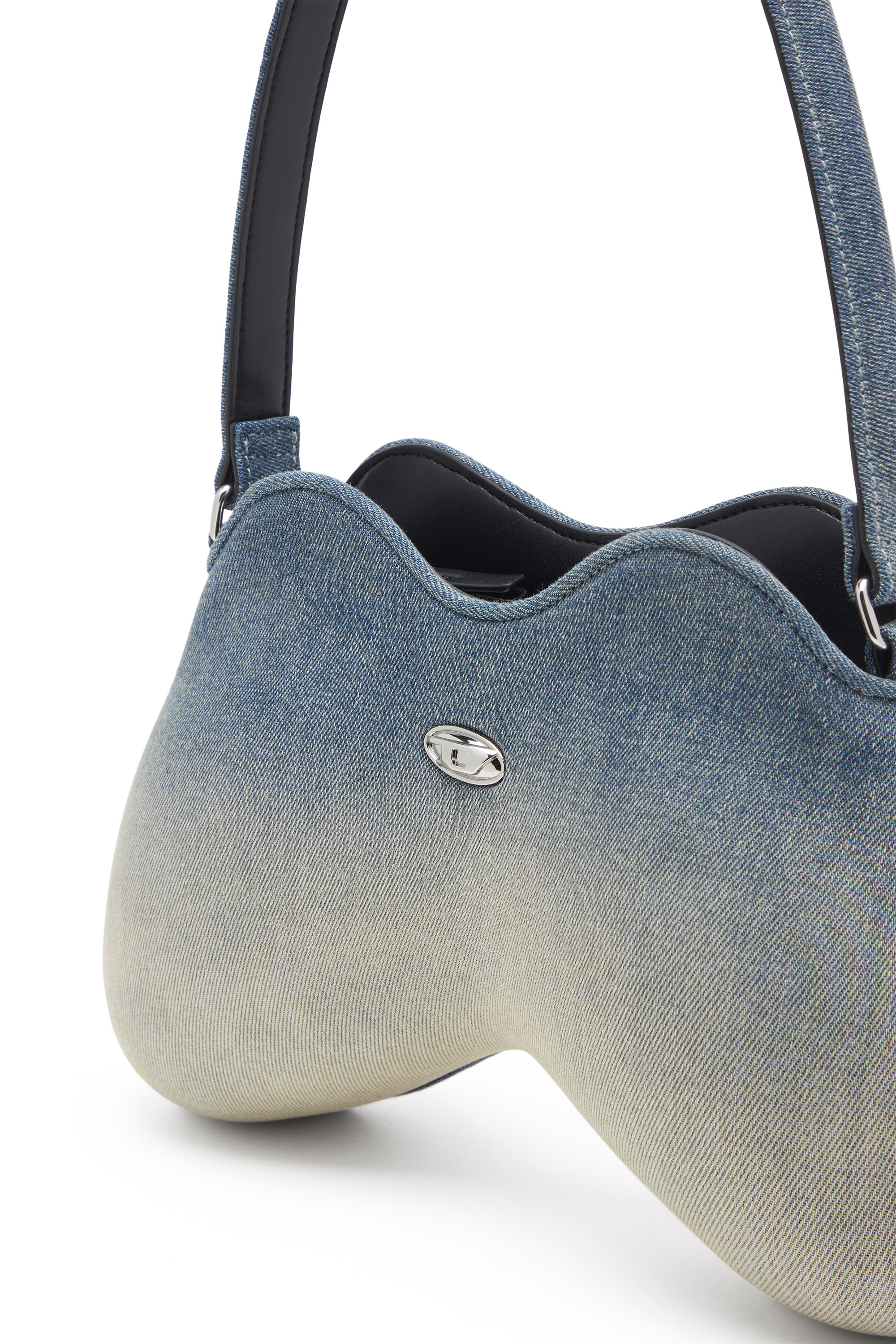 Diesel - DOUBLE-D SHOULDER, Double-D-Sac épaule en denim solarisé Femme in Bleu - 5