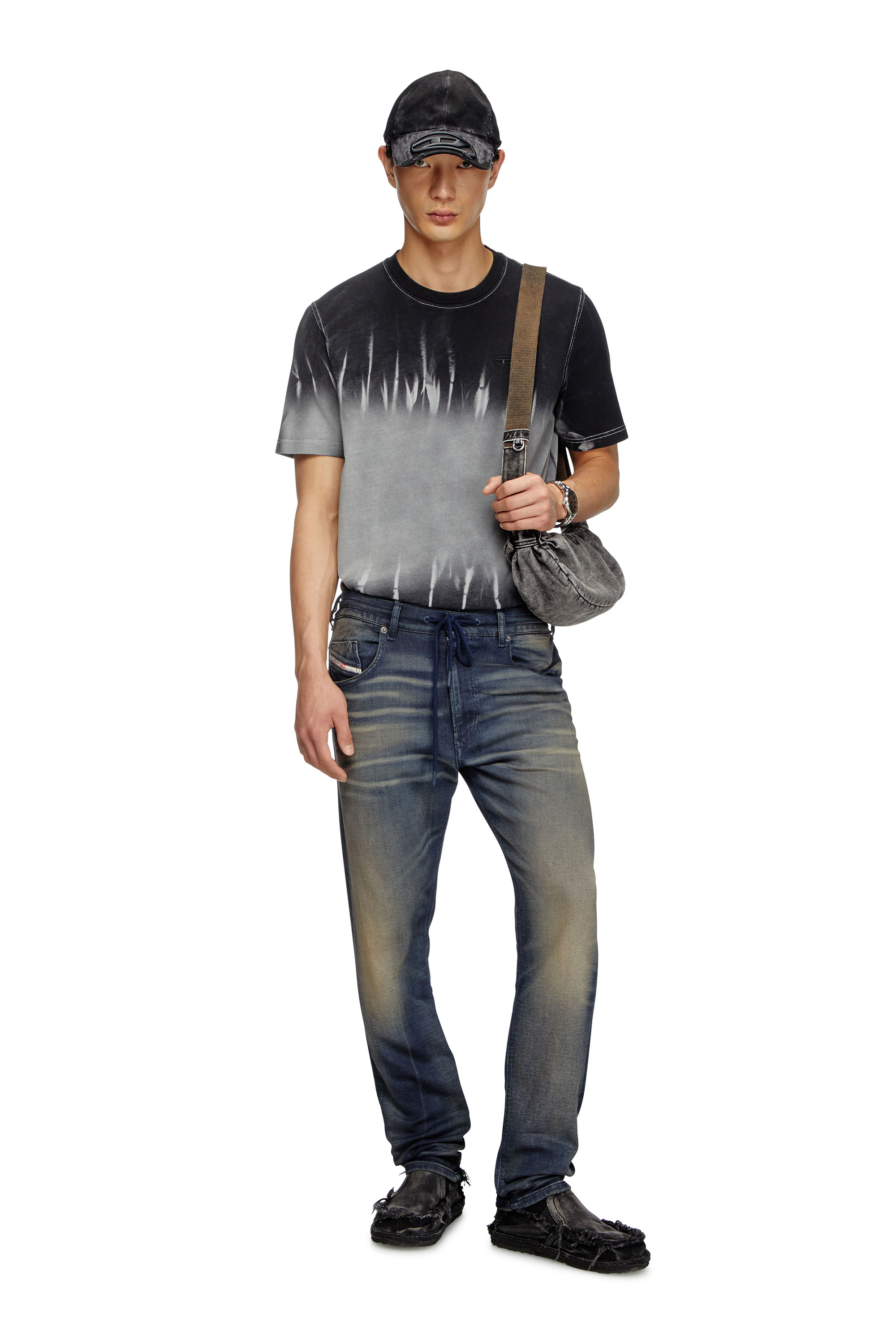 Diesel - Regular 2030 D-Krooley Joggjeans® 068PM Homme, Bleu Foncé - Image 2