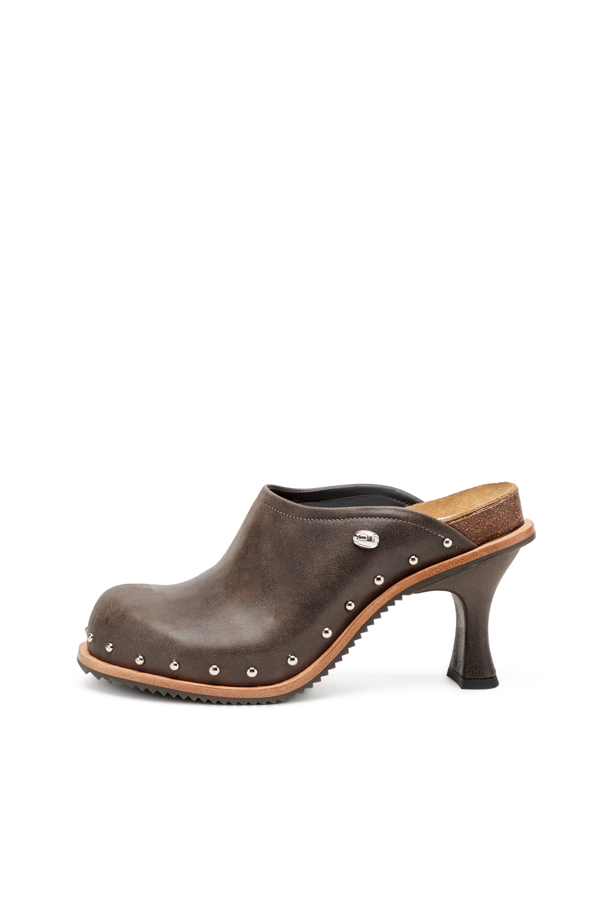 Diesel - D-WOODSTOCK ML CLOG W, Studded leather mules Femme in Marron - 7