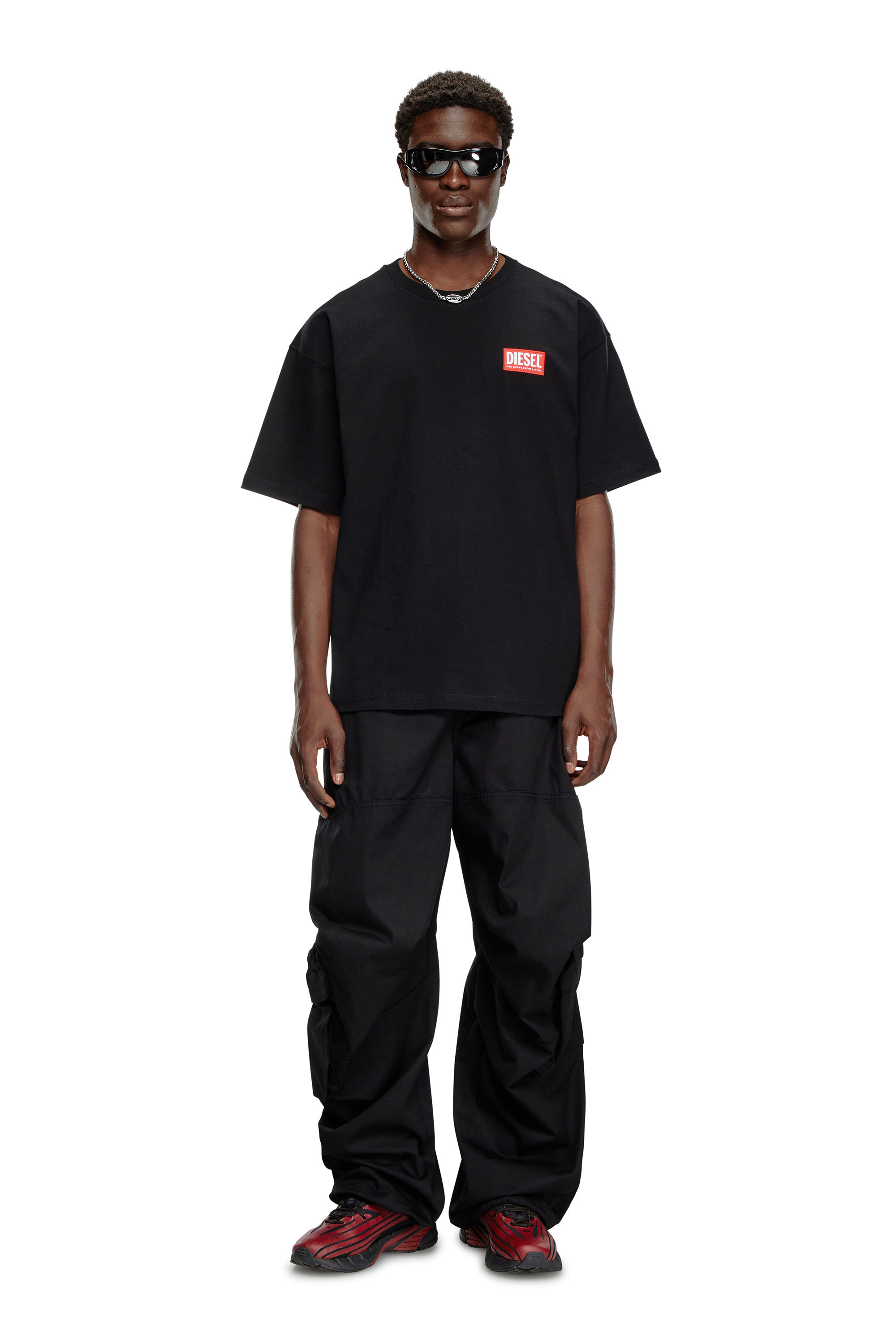 Diesel - T-BOXT-LAB, Homme T-shirt avec empiècement à logo en jacquard in Noir - Image 3