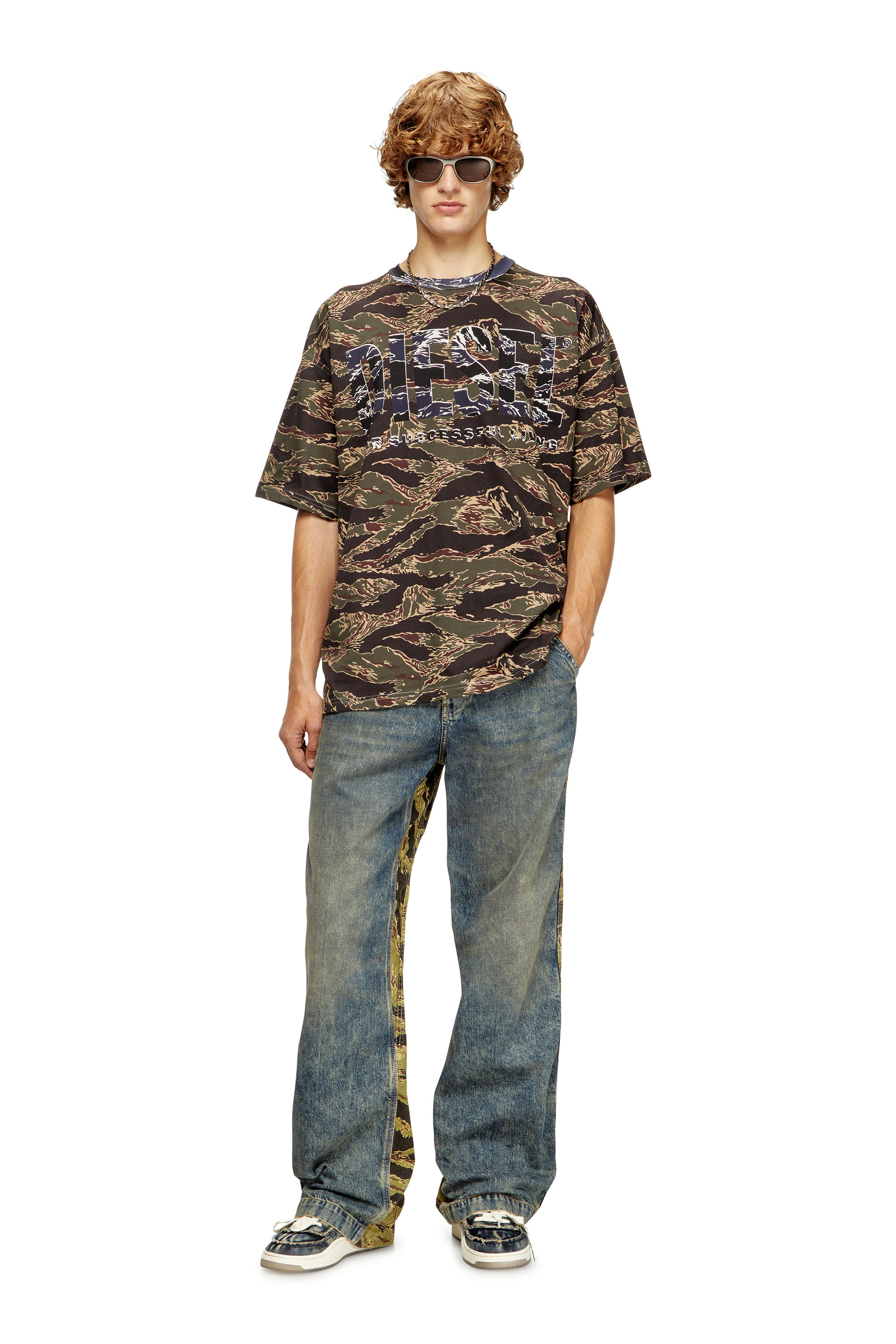 Diesel - T-BOXT-T22, Male's Camo T-shirt with camo logo in Military Green - 2