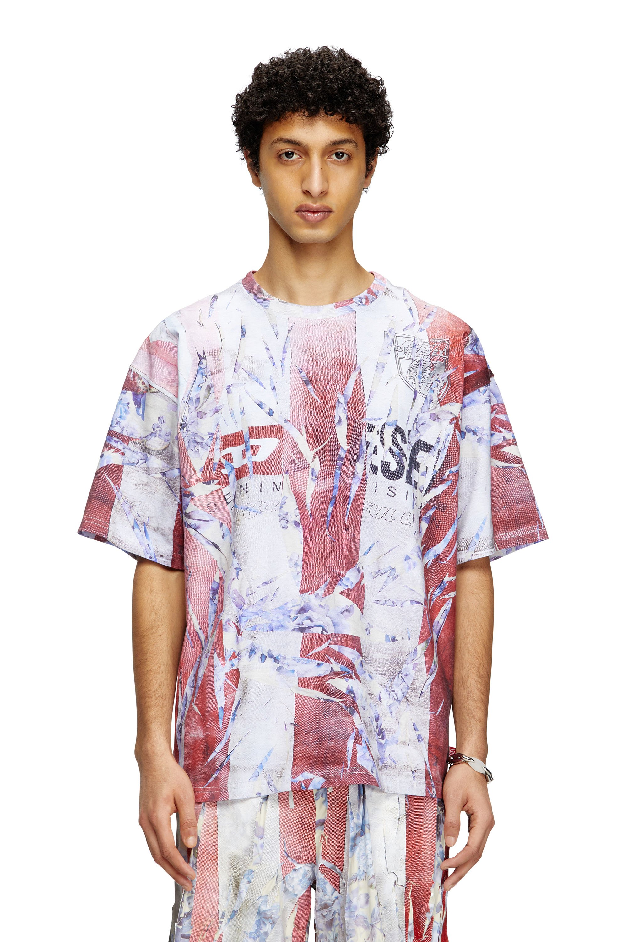 Diesel - T-BOXT-R13, Male's T-shirt with trompe l'oeil cracked print in Red/White - 1